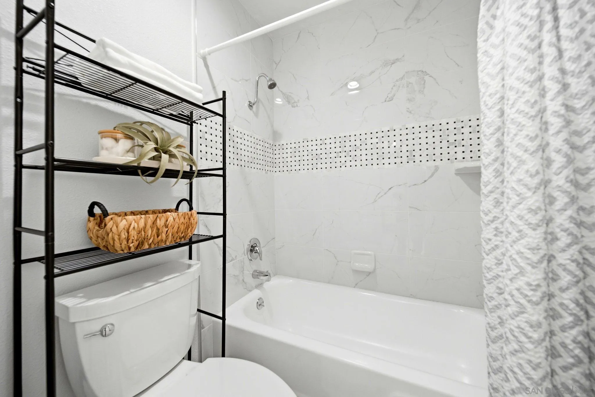 Photo #17: 260019878 Listing: Photo #17
