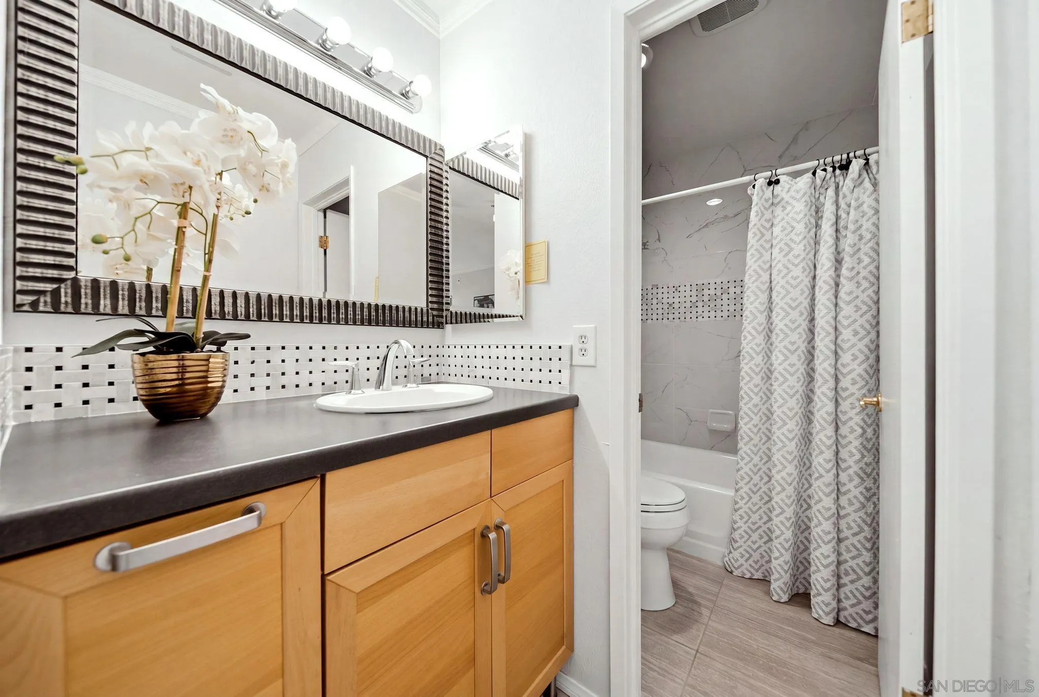 Photo #16: 260019878 Listing: Photo #16