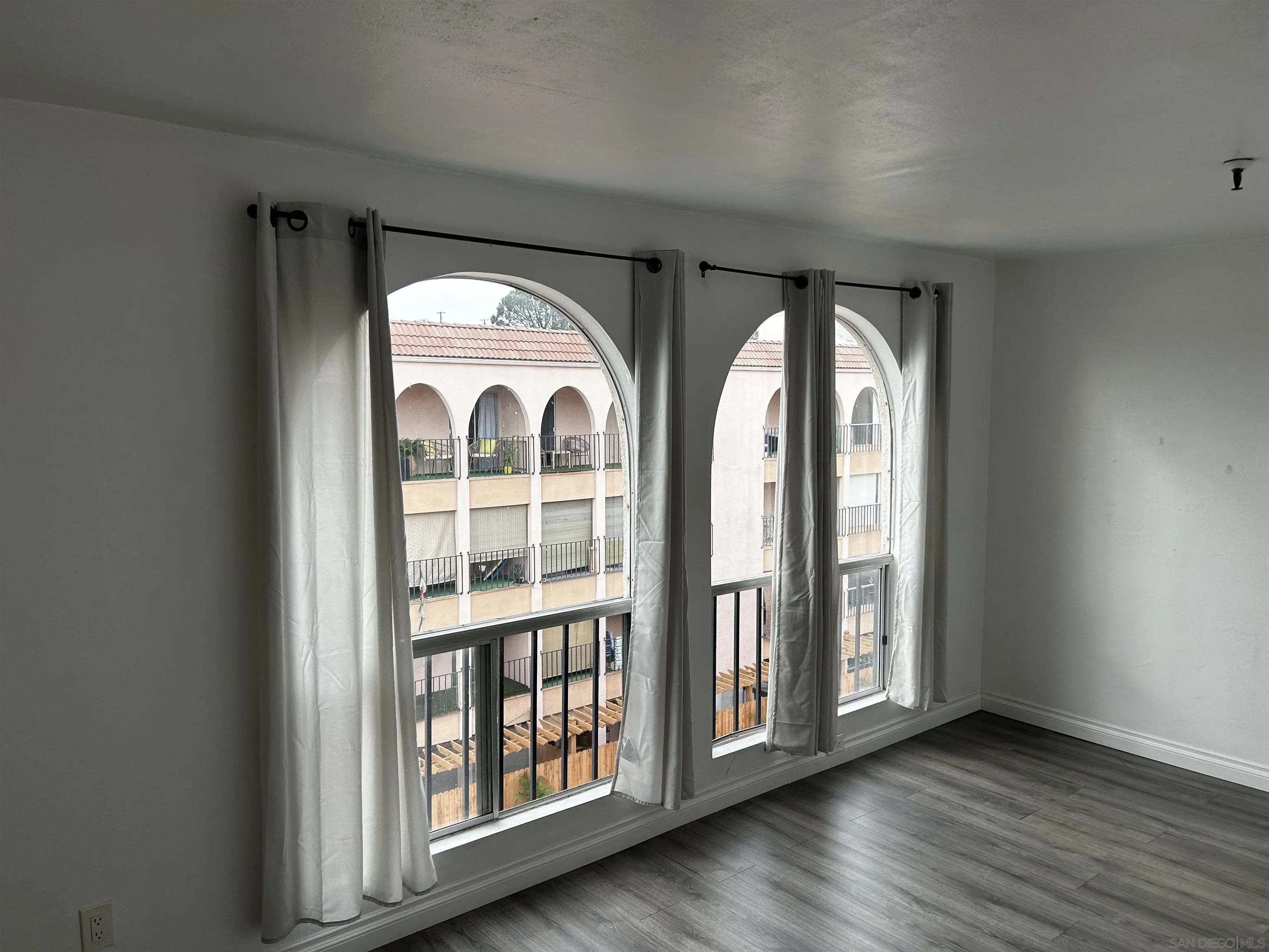 Photo #8: 260019879 Listing: Photo #8