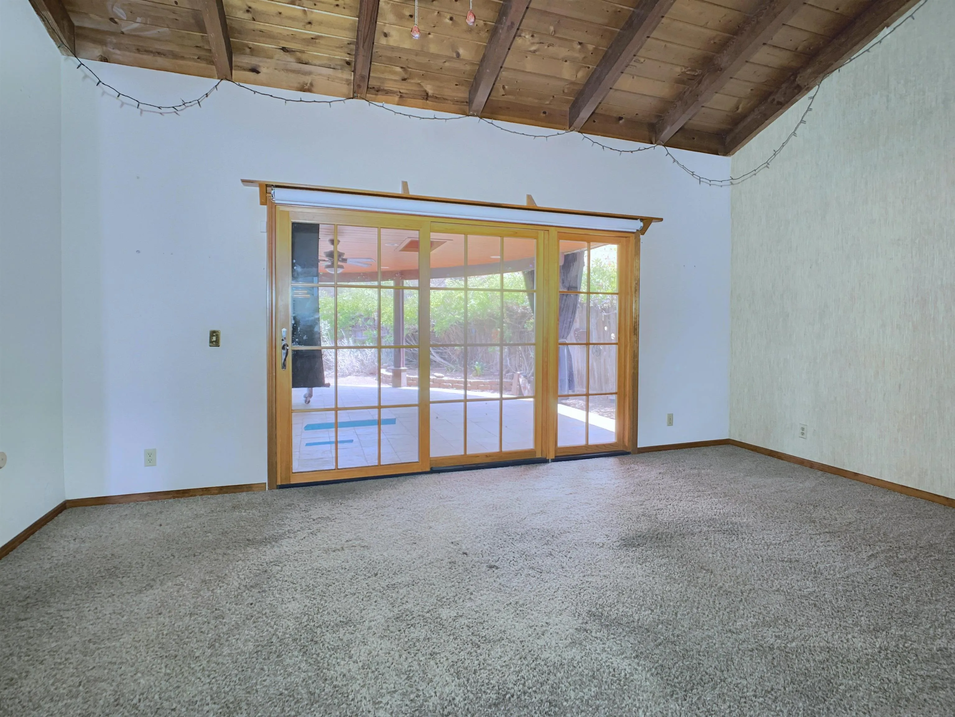 https://cdn.realtyfeed.com/cdn/127/260019881/318d4d9eaf8df40dae22381cfb8fed7a.webp