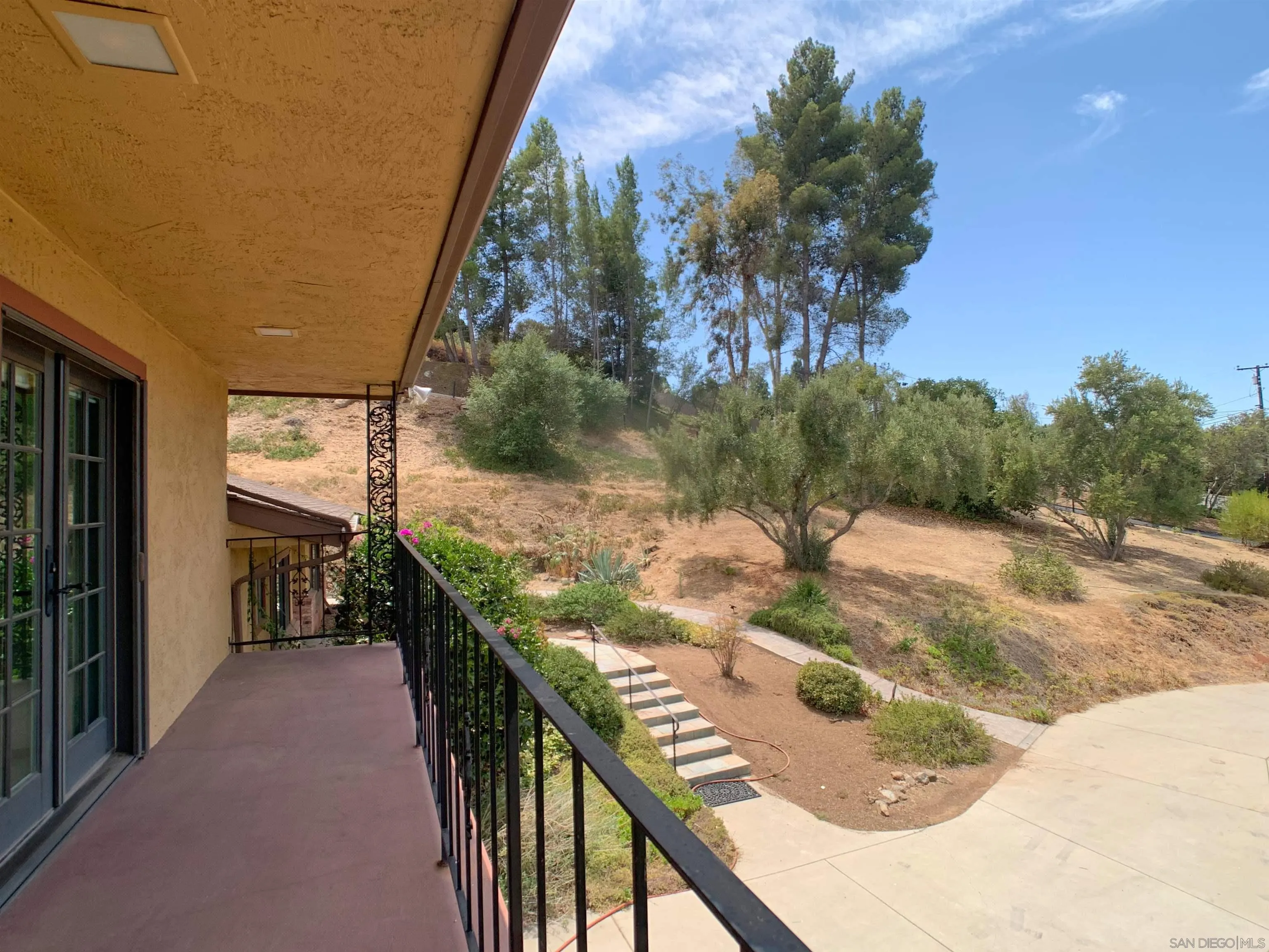 https://cdn.realtyfeed.com/cdn/127/260019881/d4adbae082346a97b5fb902970db8a90.webp