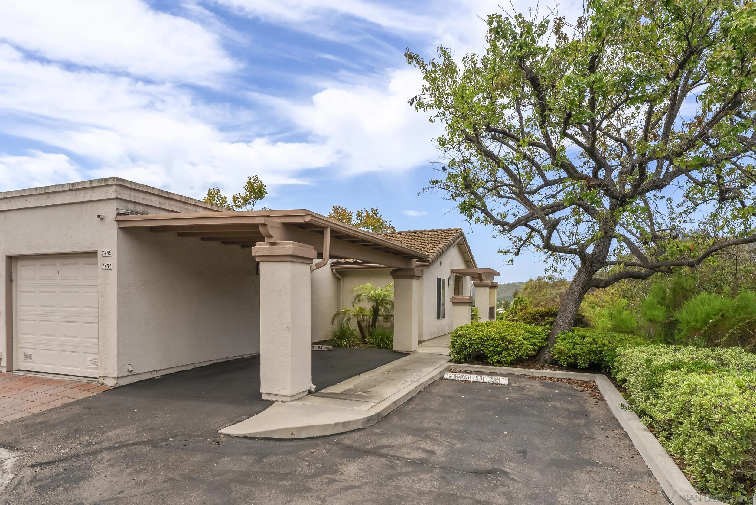 Photo #2: 260019882 Listing: Photo #2