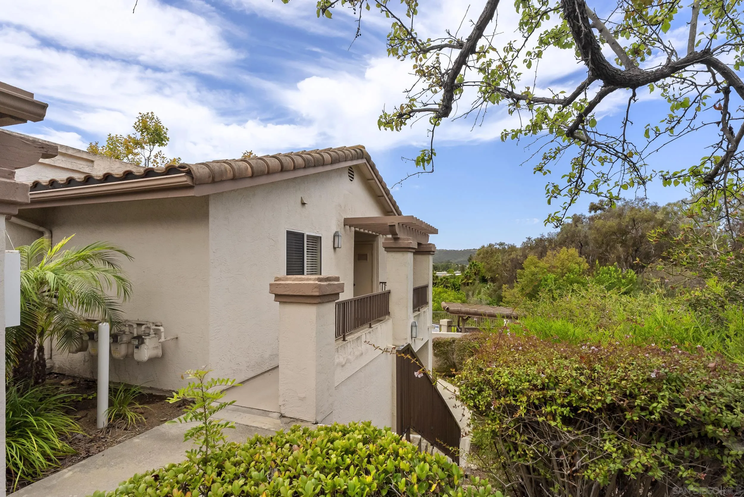Photo #1: 260019882 Listing: Photo #1