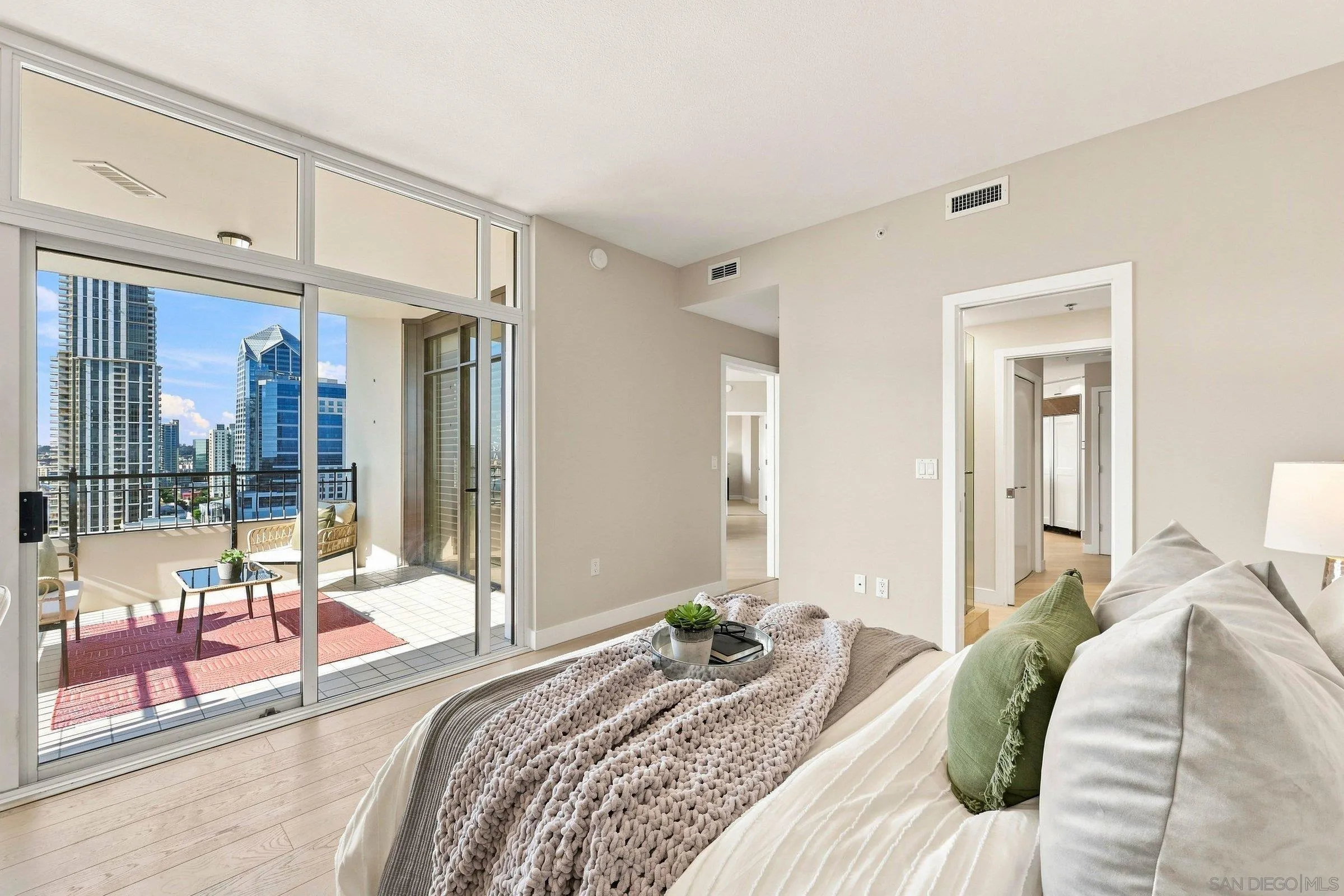 https://cdn.realtyfeed.com/cdn/127/260019883/117f904eb111536073bc6df052c29ac8.webp