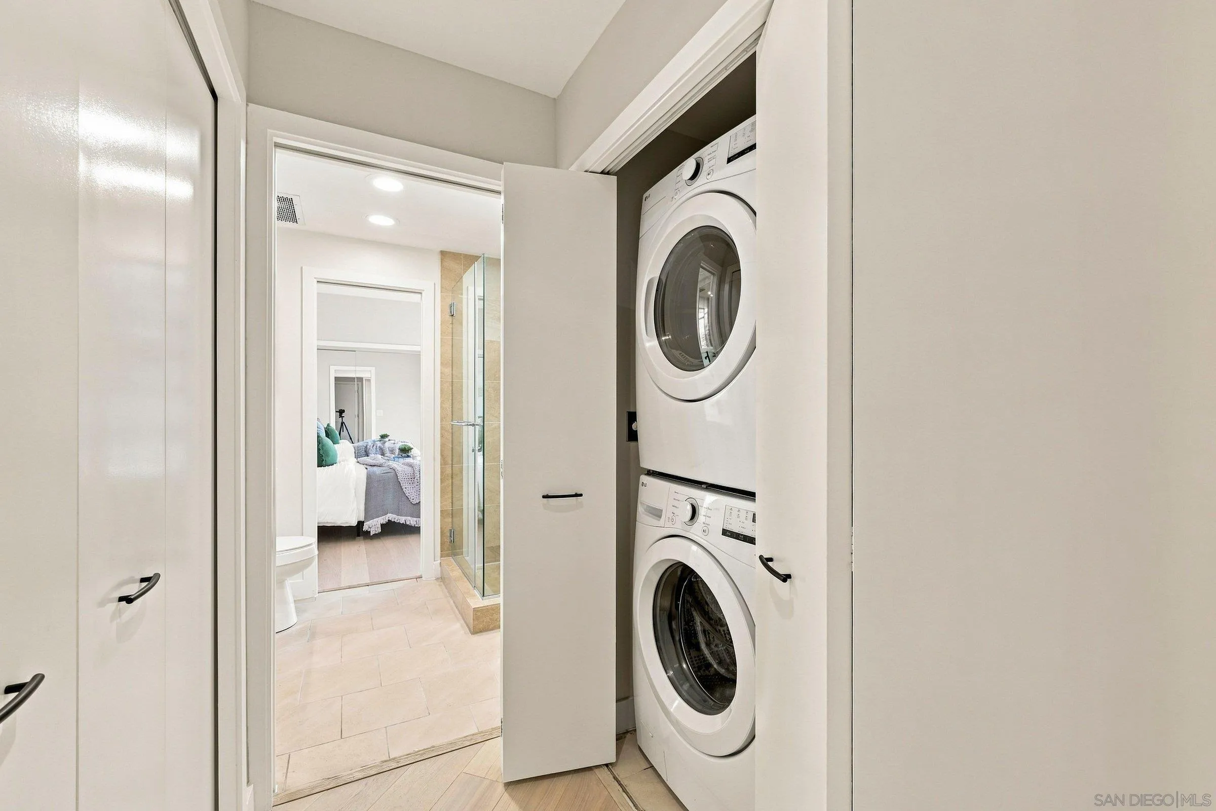 https://cdn.realtyfeed.com/cdn/127/260019883/3846907b998e536e265949e43a9c2236.webp