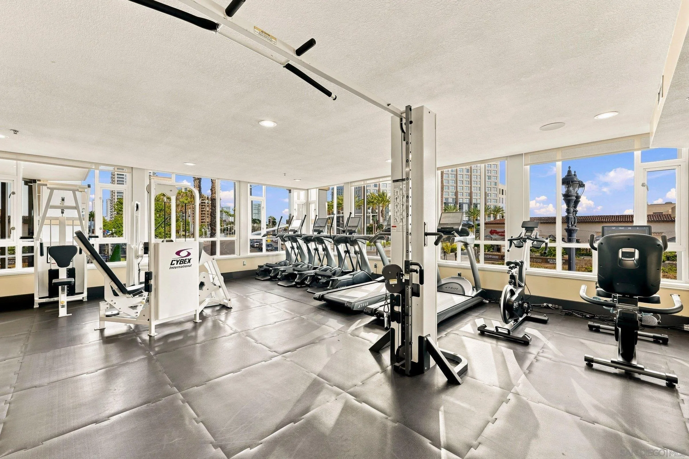 https://cdn.realtyfeed.com/cdn/127/260019883/752dd7ecd1e607a5f9419ac8613d4be7.webp