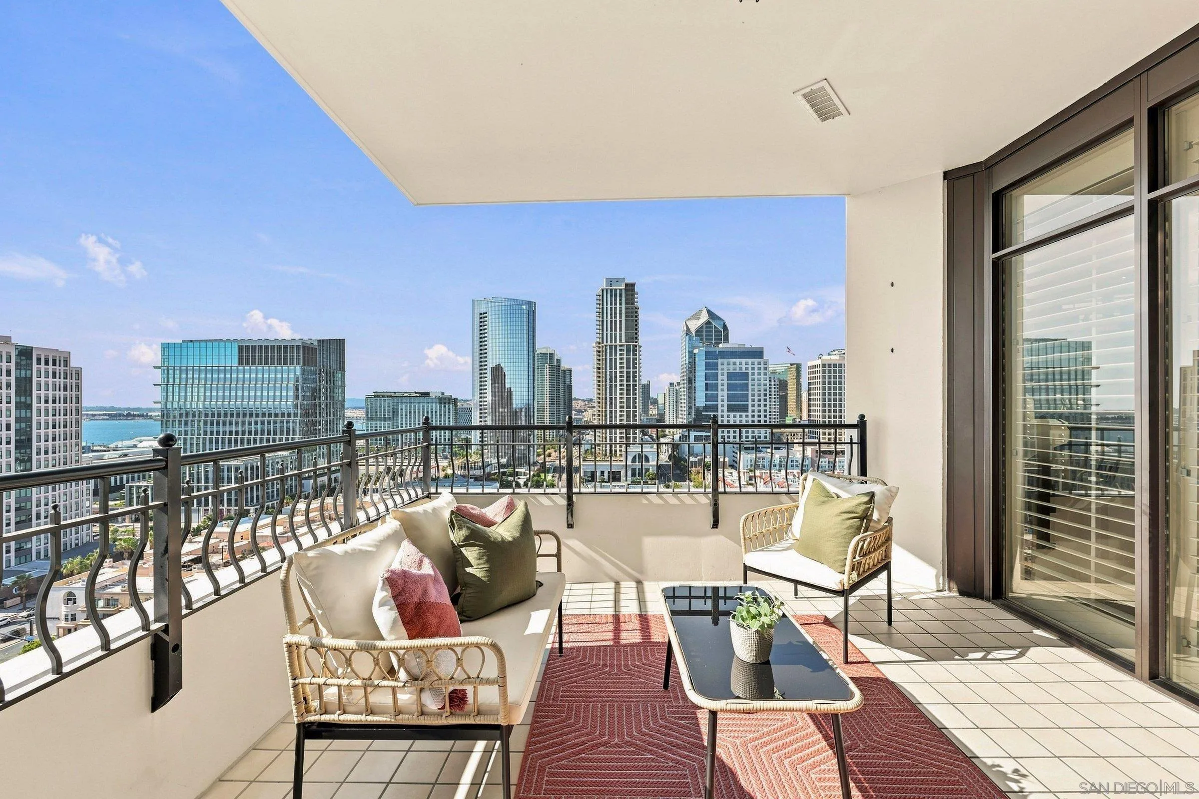 https://cdn.realtyfeed.com/cdn/127/260019883/7fe7eff3e0e3b16ad1deda3e58598508.webp