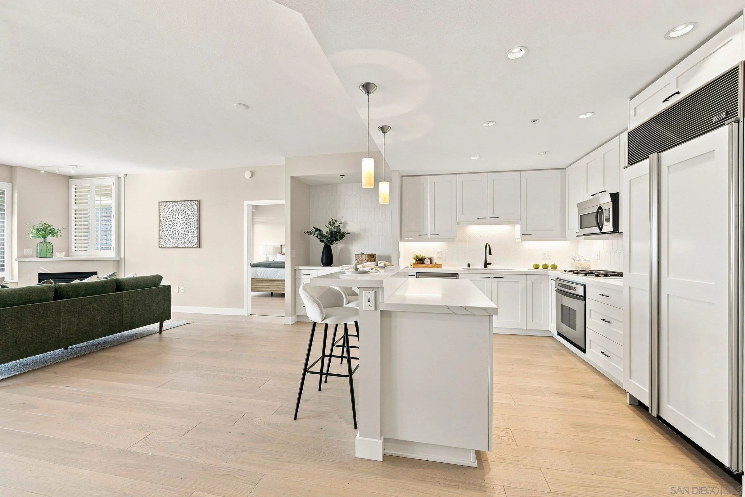 https://cdn.realtyfeed.com/cdn/127/260019883/8a1dd68ef078fc7d1273e50473aa6c77.webp