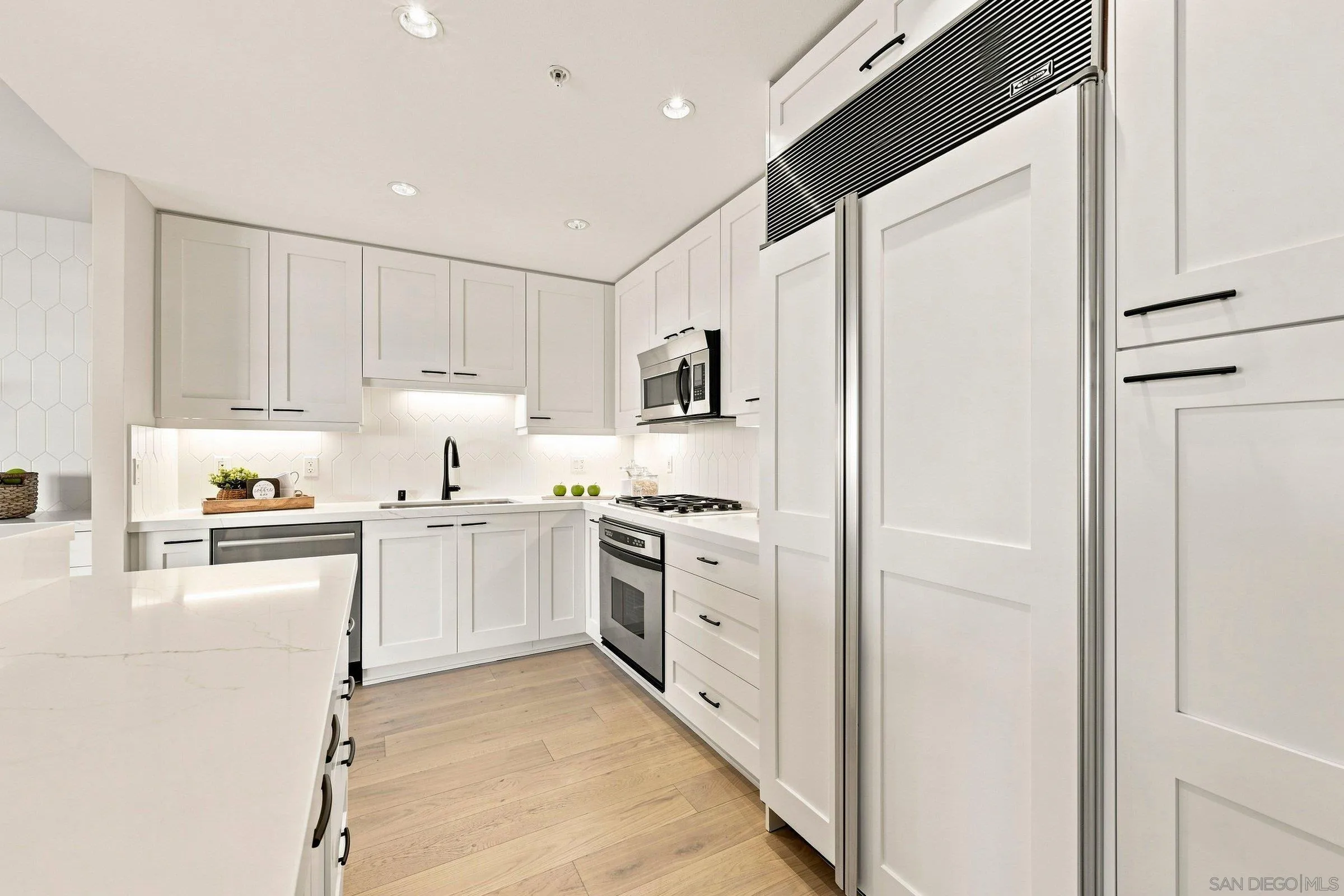 https://cdn.realtyfeed.com/cdn/127/260019883/8f1bcdd9d6415454d1cc9b21ebe334d5.webp