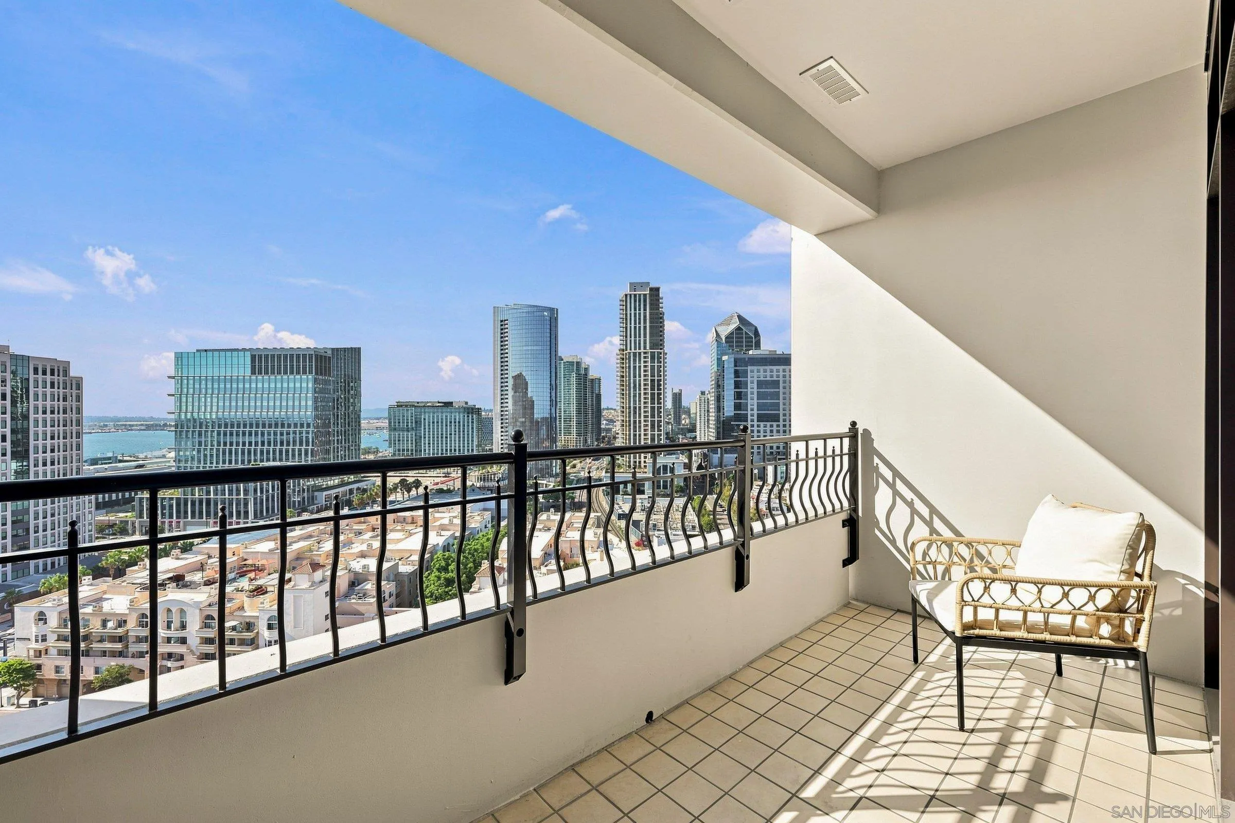 https://cdn.realtyfeed.com/cdn/127/260019883/af9953b475f091c0bb05bfecc05e3ecb.webp