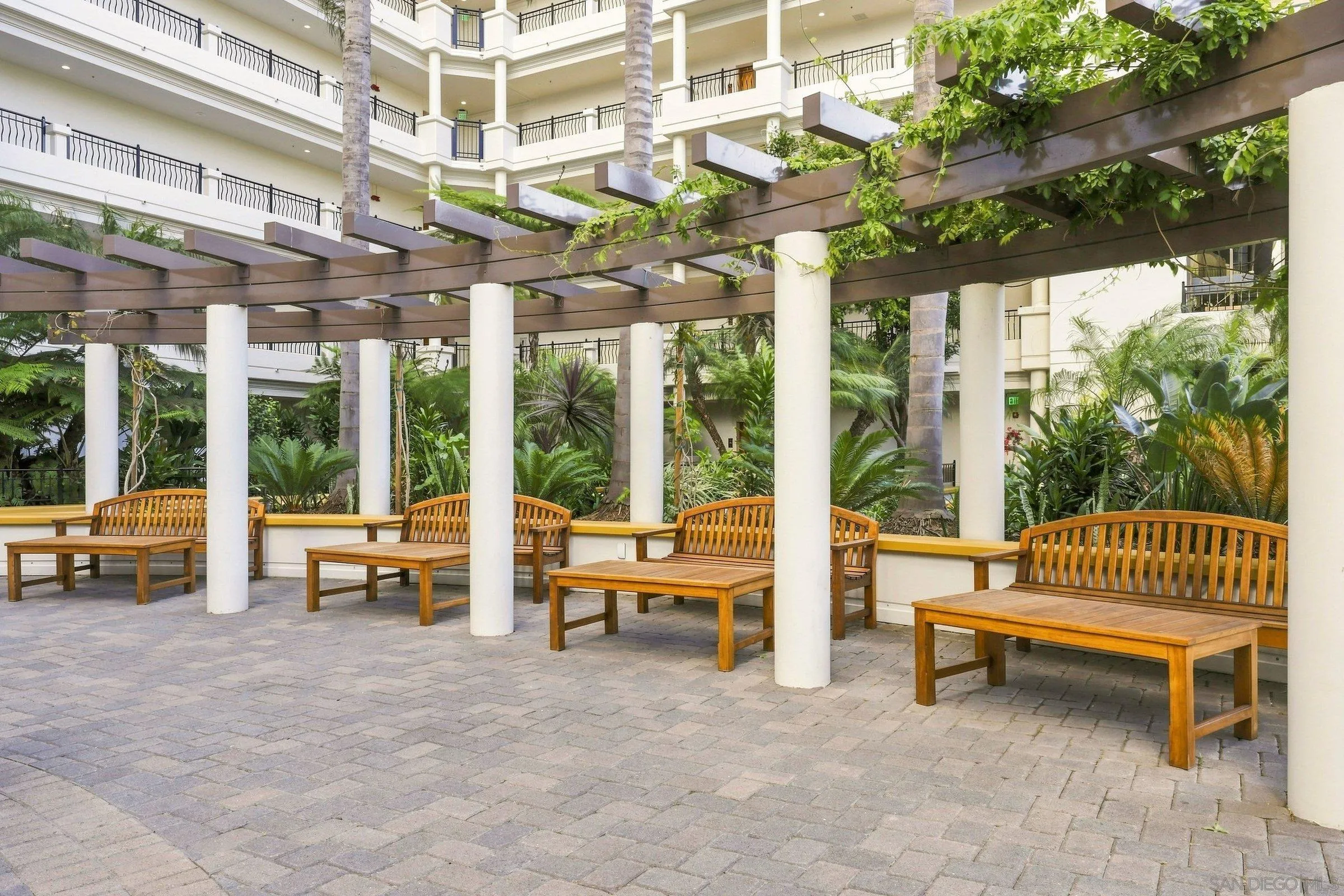 https://cdn.realtyfeed.com/cdn/127/260019883/e1273c0600614da3fc26ab7785dce88a.webp