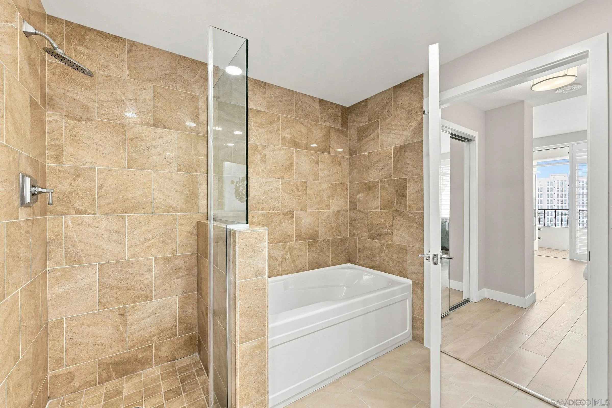 https://cdn.realtyfeed.com/cdn/127/260019883/edac2a75522b9fb7607e87a4afd2042d.webp