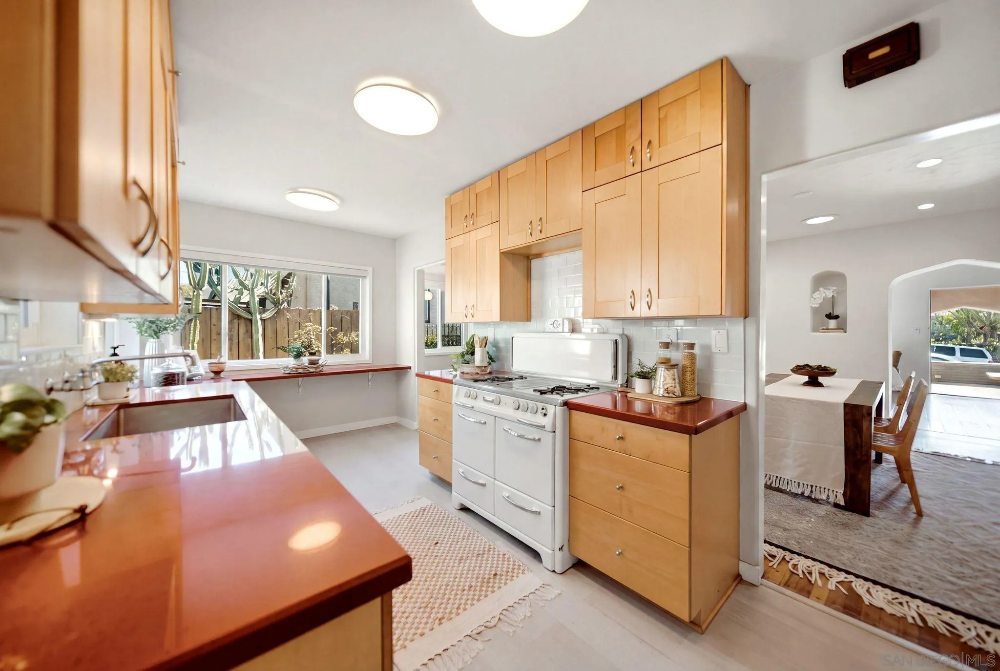 https://cdn.realtyfeed.com/cdn/127/260019885/0de7d6d04c070fd250363cd1096e81f5.webp