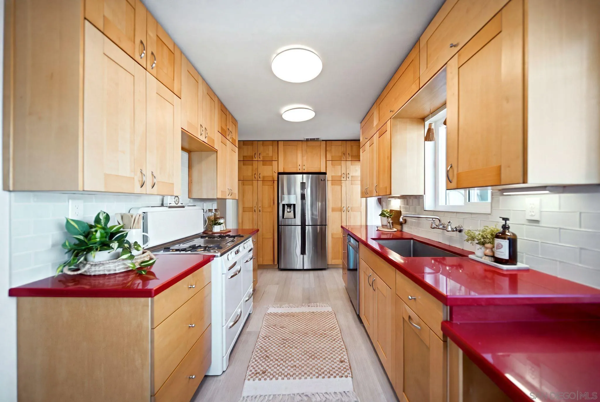 https://cdn.realtyfeed.com/cdn/127/260019885/1c17a877f9a1049491e7d7c12bae985c.webp