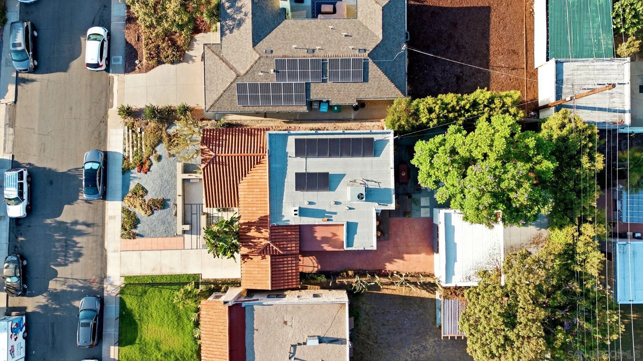 https://cdn.realtyfeed.com/cdn/127/260019885/372d9e985baf34827297254360109462.webp