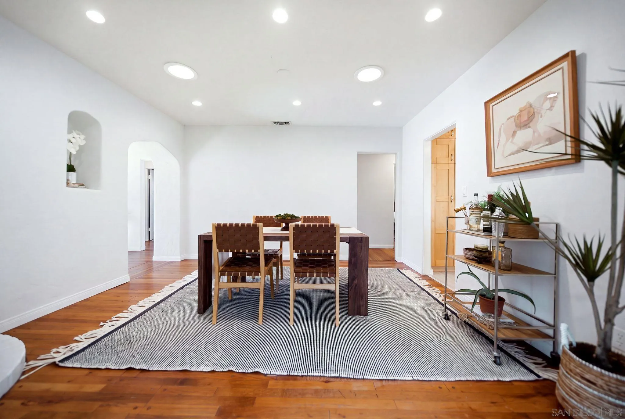 https://cdn.realtyfeed.com/cdn/127/260019885/5ff10aaaf3a61e13f52f551e6d81b698.webp