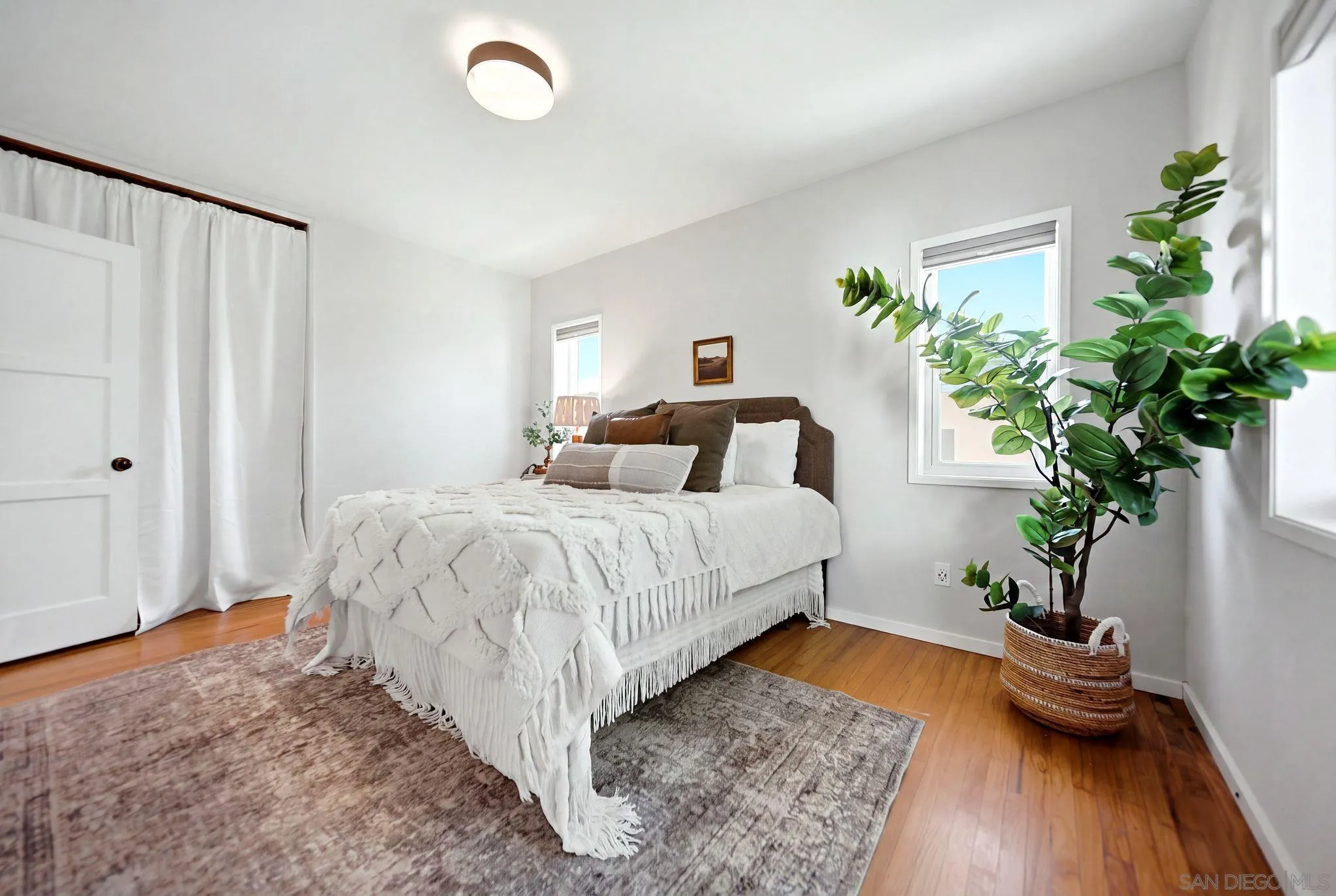 https://cdn.realtyfeed.com/cdn/127/260019885/adcb98e19735a2489ee6b97bfa97255b.webp