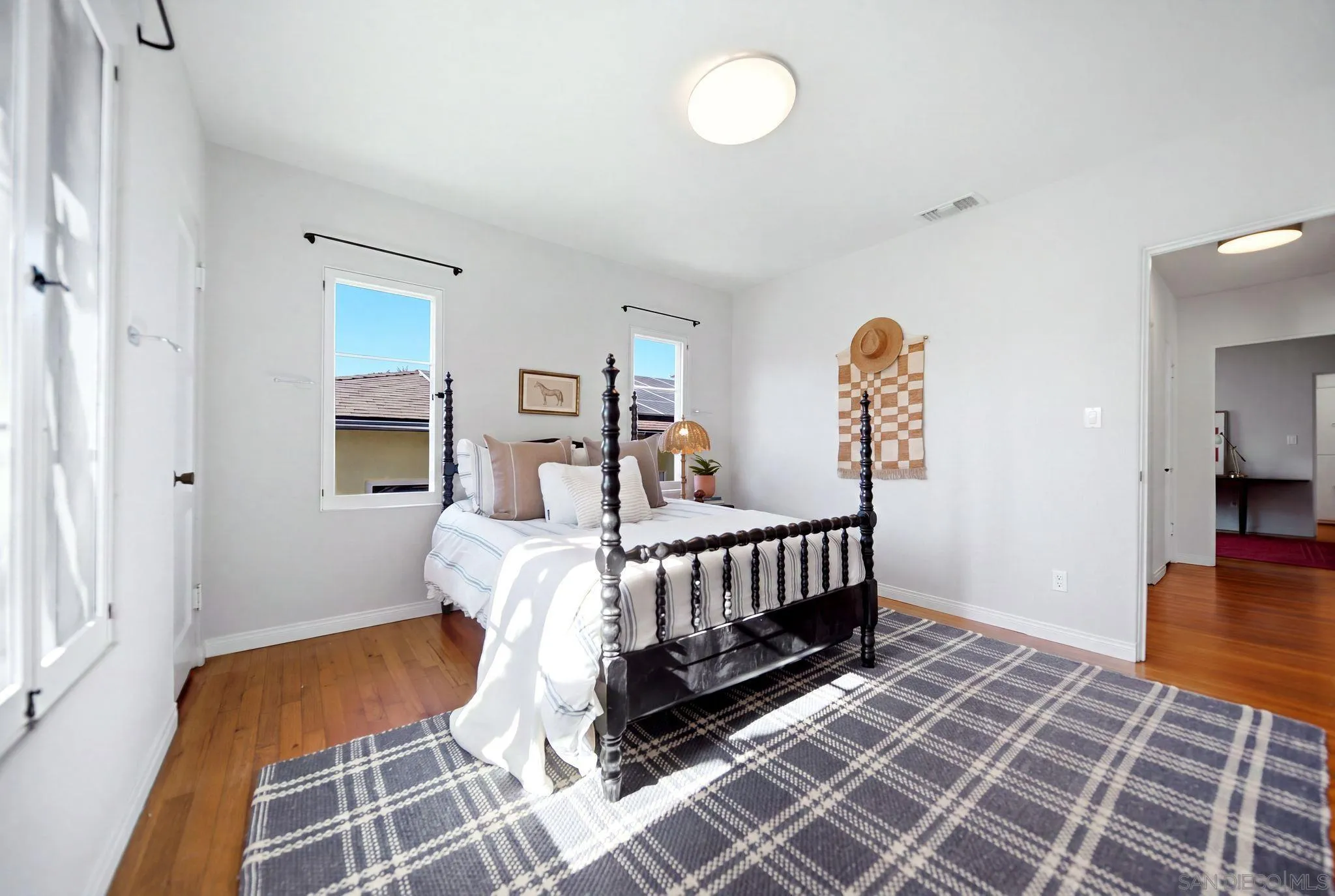 https://cdn.realtyfeed.com/cdn/127/260019885/f30e60acc9a2f75495dbbef5dfe8ba4a.webp