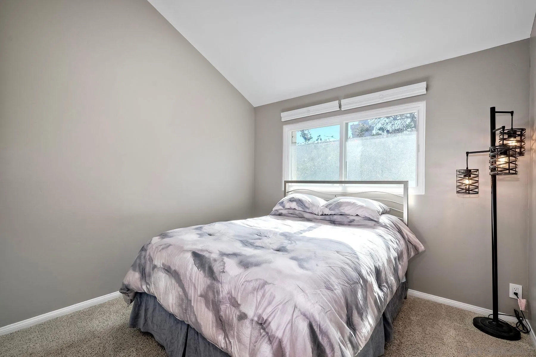 https://cdn.realtyfeed.com/cdn/127/260019890/13032b1269d224bdccb72784d34df7d4.webp