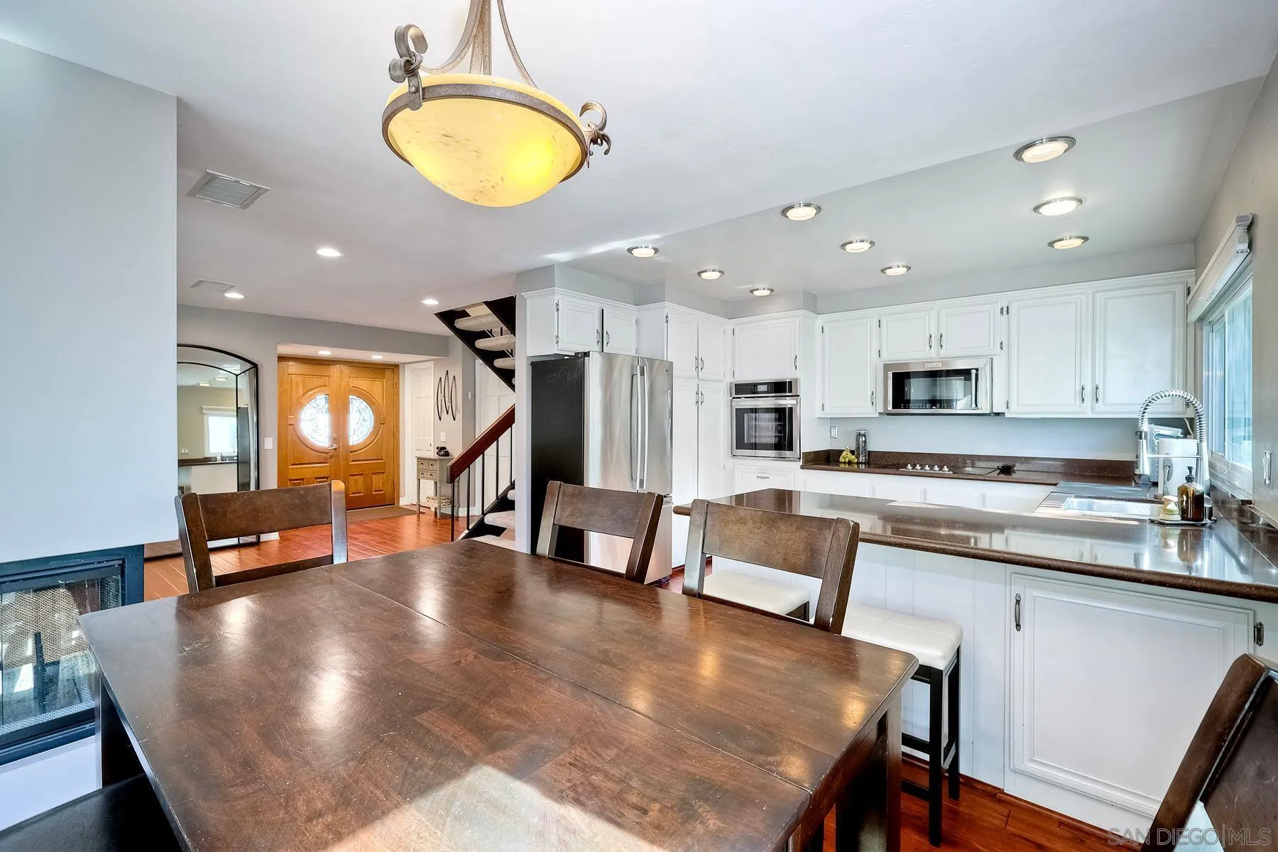 https://cdn.realtyfeed.com/cdn/127/260019890/1ddf3744c10f8a622b4ecb092246f89a.webp