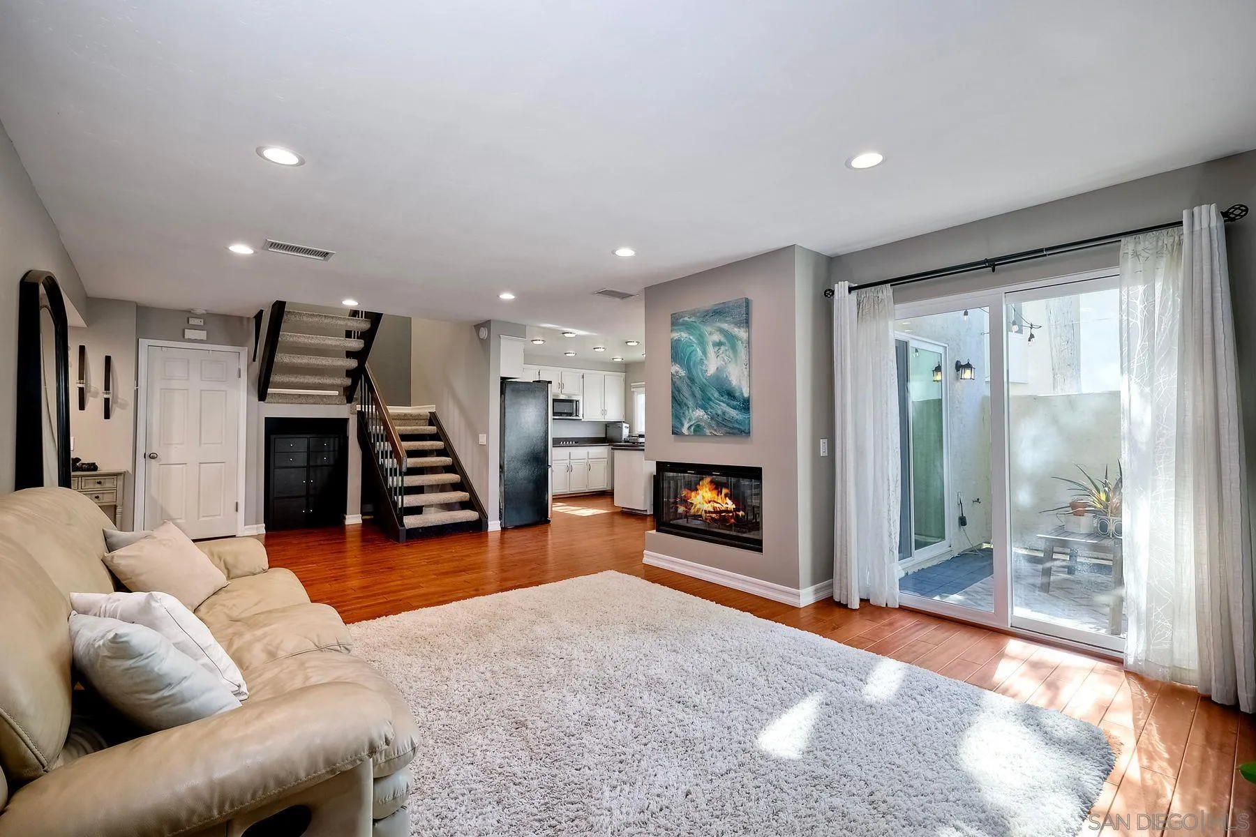 https://cdn.realtyfeed.com/cdn/127/260019890/b4c8d363576e5f75192645843f04d2f1.webp