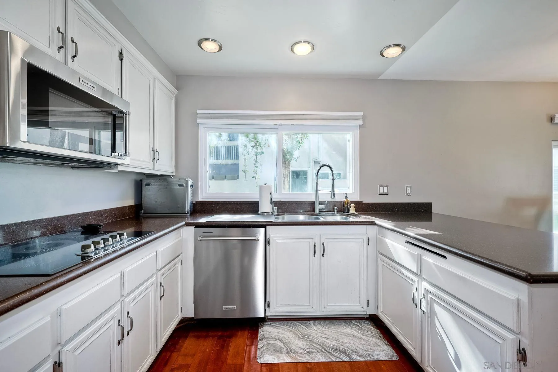 https://cdn.realtyfeed.com/cdn/127/260019890/e747473cdbe35b56438d48425b0d9adb.webp