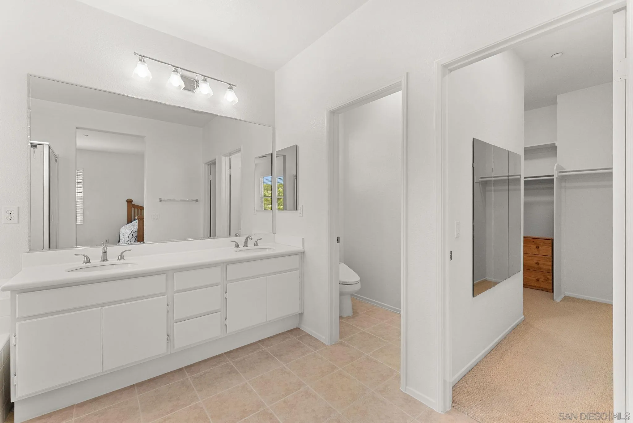 https://cdn.realtyfeed.com/cdn/127/260019891/6ba4339da78825e7b26c5ab7fddadf88.webp