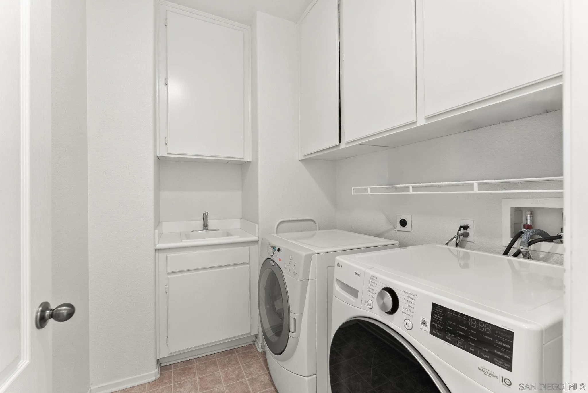 https://cdn.realtyfeed.com/cdn/127/260019891/9ae96cd701d167d741812701075ca08e.webp