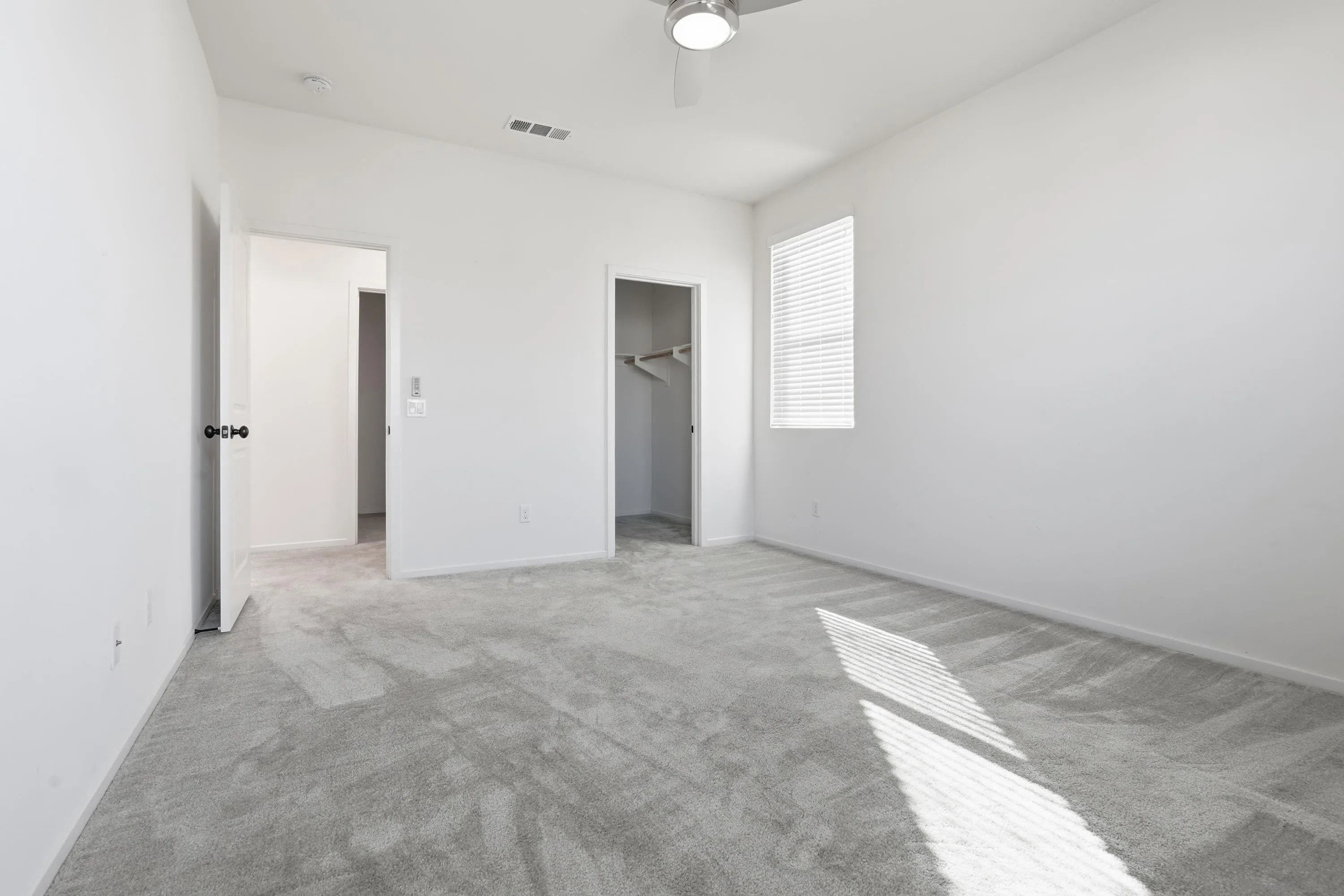 https://cdn.realtyfeed.com/cdn/127/260019894/1228729b28ed5f1d32ddb1d224dd24aa.webp