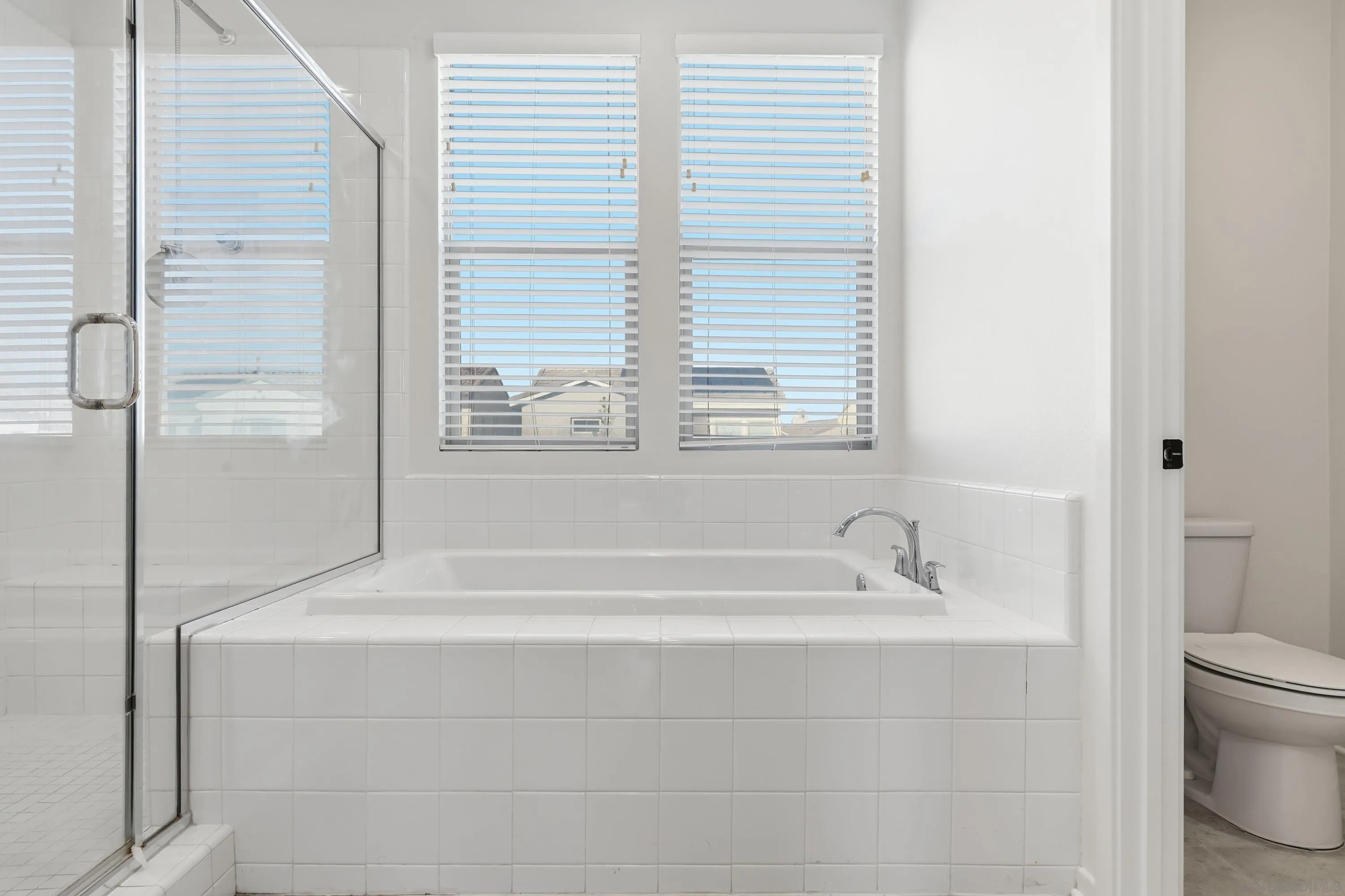 https://cdn.realtyfeed.com/cdn/127/260019894/567453e6c5586f56842f6e9fb0e8cfed.webp