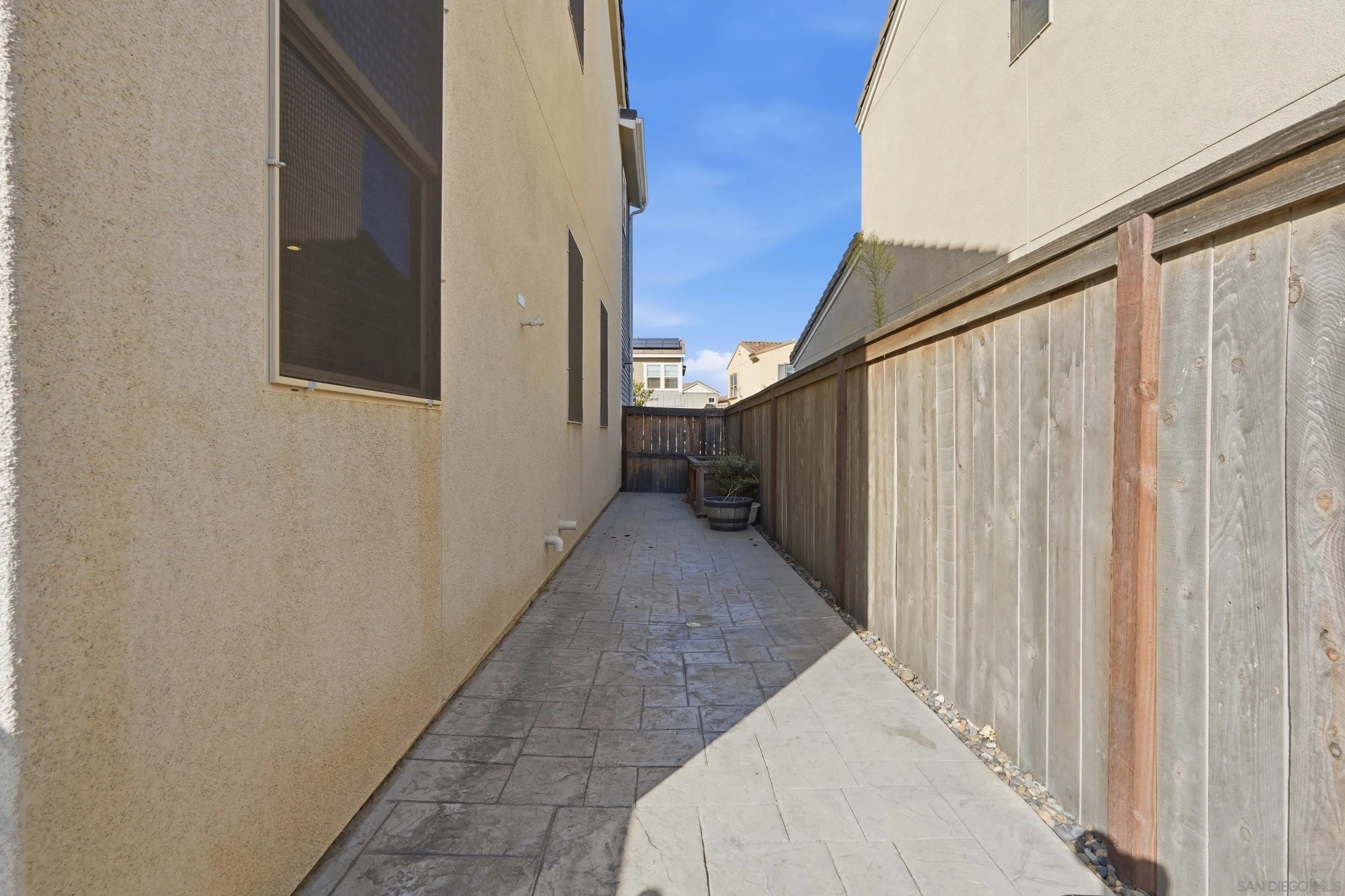 https://cdn.realtyfeed.com/cdn/127/260019894/6b07c2966eba7ad75d664e5c0ea49029.webp