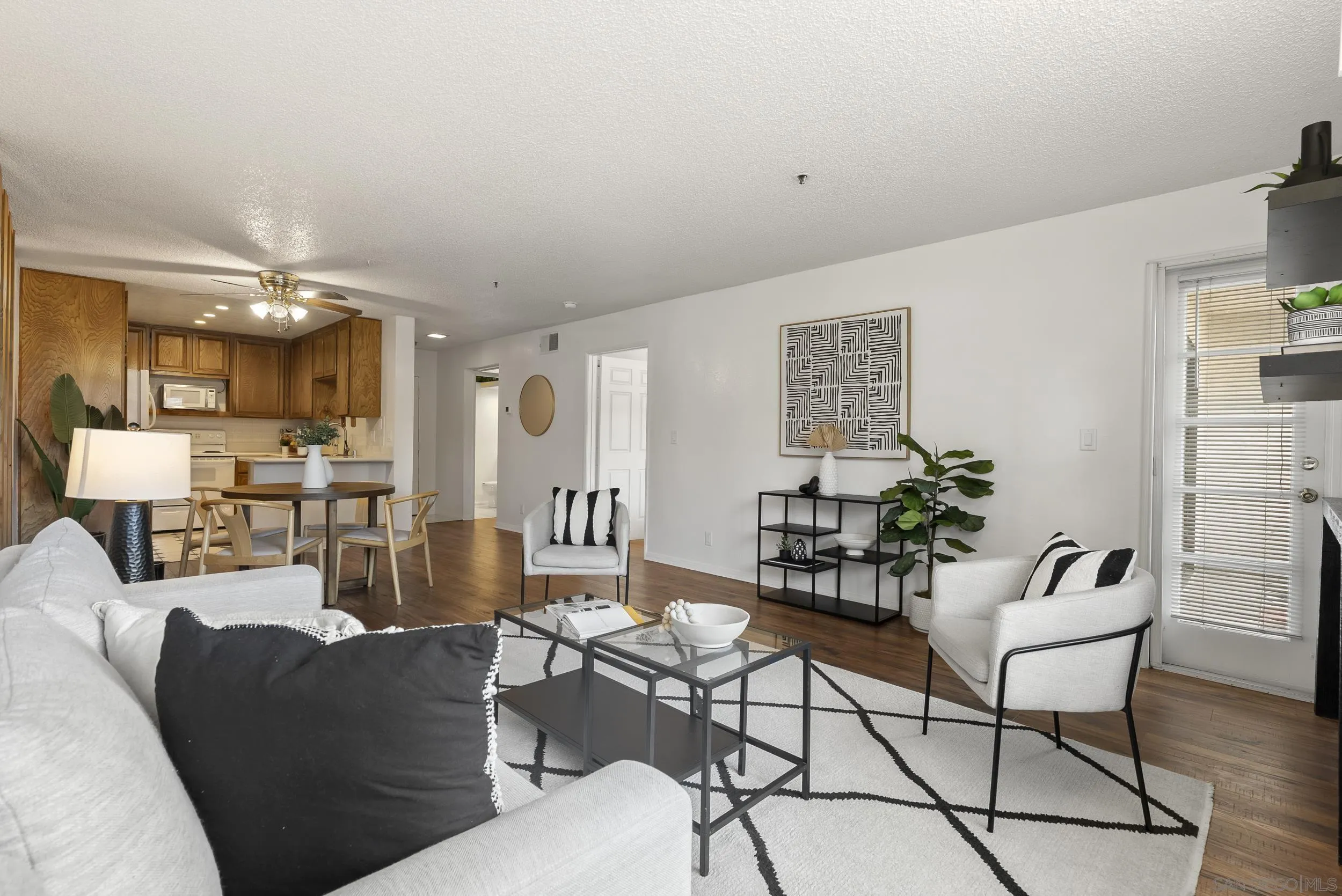 Photo #5: 260019896 Listing: Photo #5