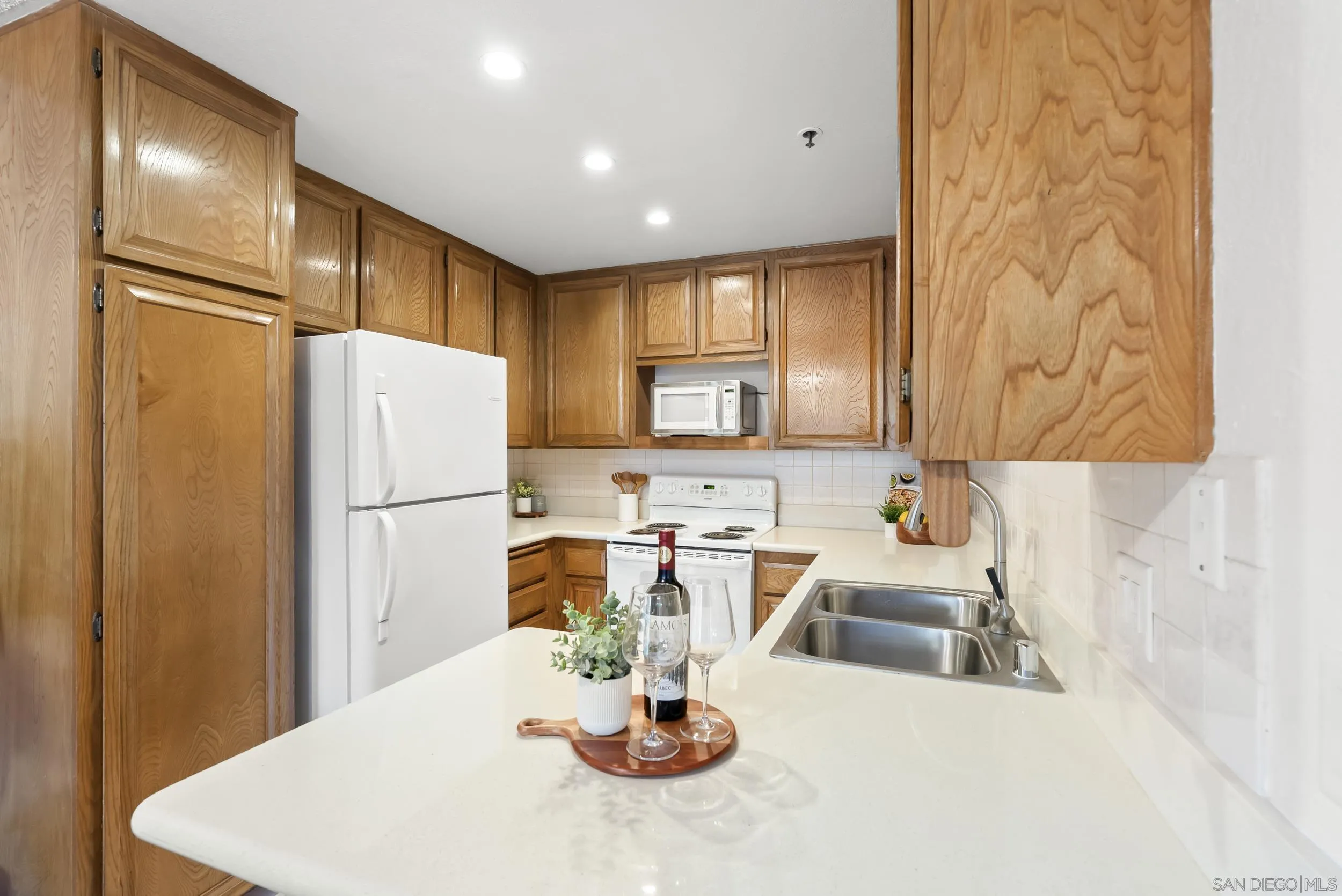 Photo #11: 260019896 Listing: Photo #11