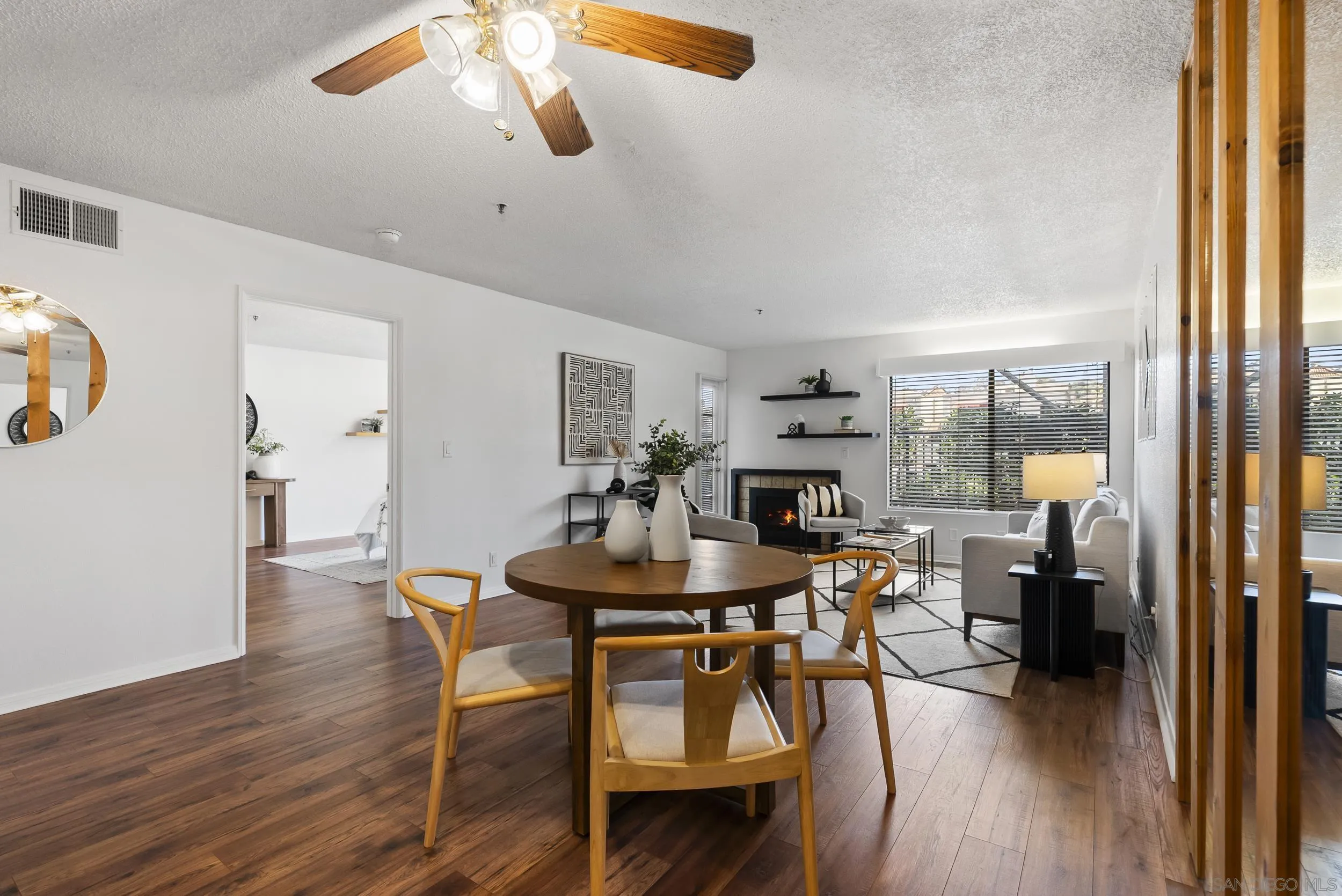 Photo #8: 260019896 Listing: Photo #8