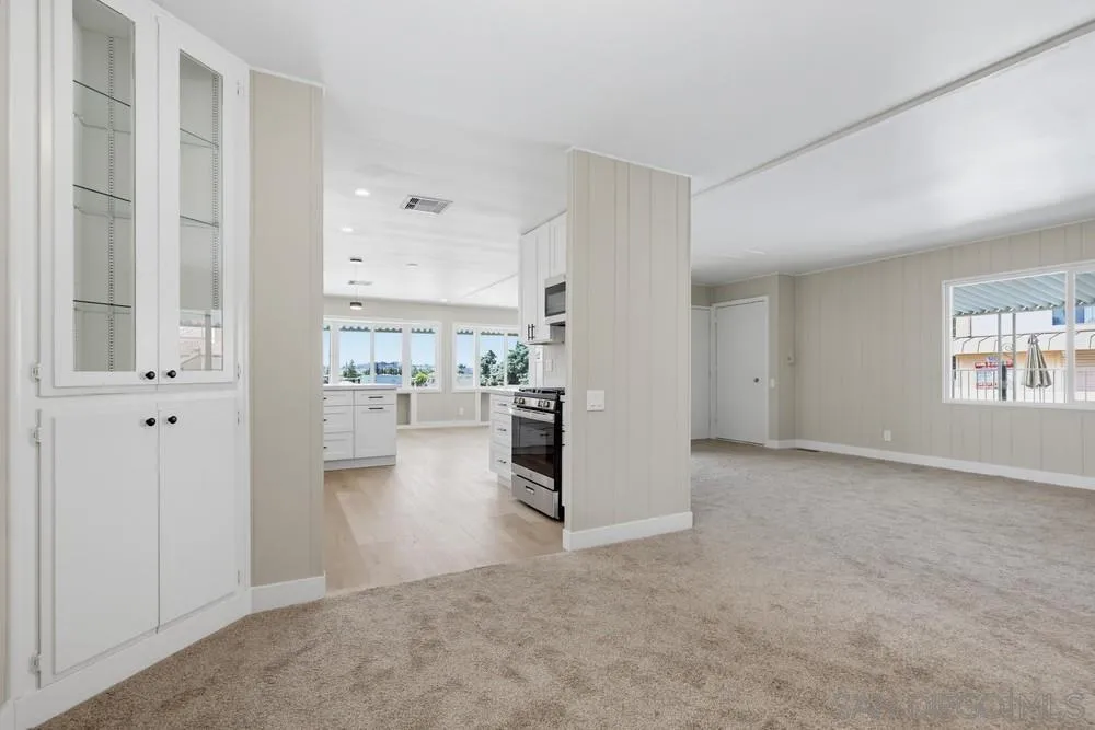 https://cdn.realtyfeed.com/cdn/127/260019897/16f7c93256dc63b6e670a5a51a81394e.webp