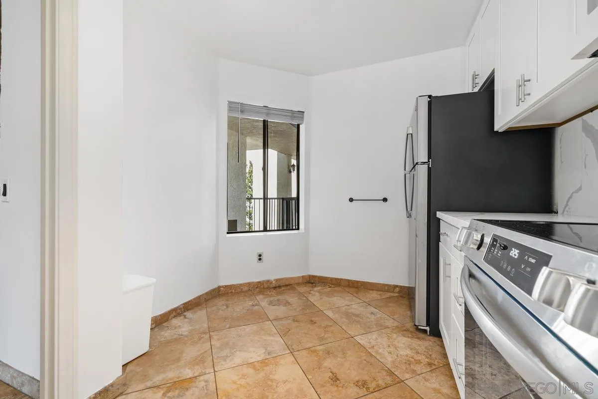Photo #5: 260019899 Listing: Photo #5
