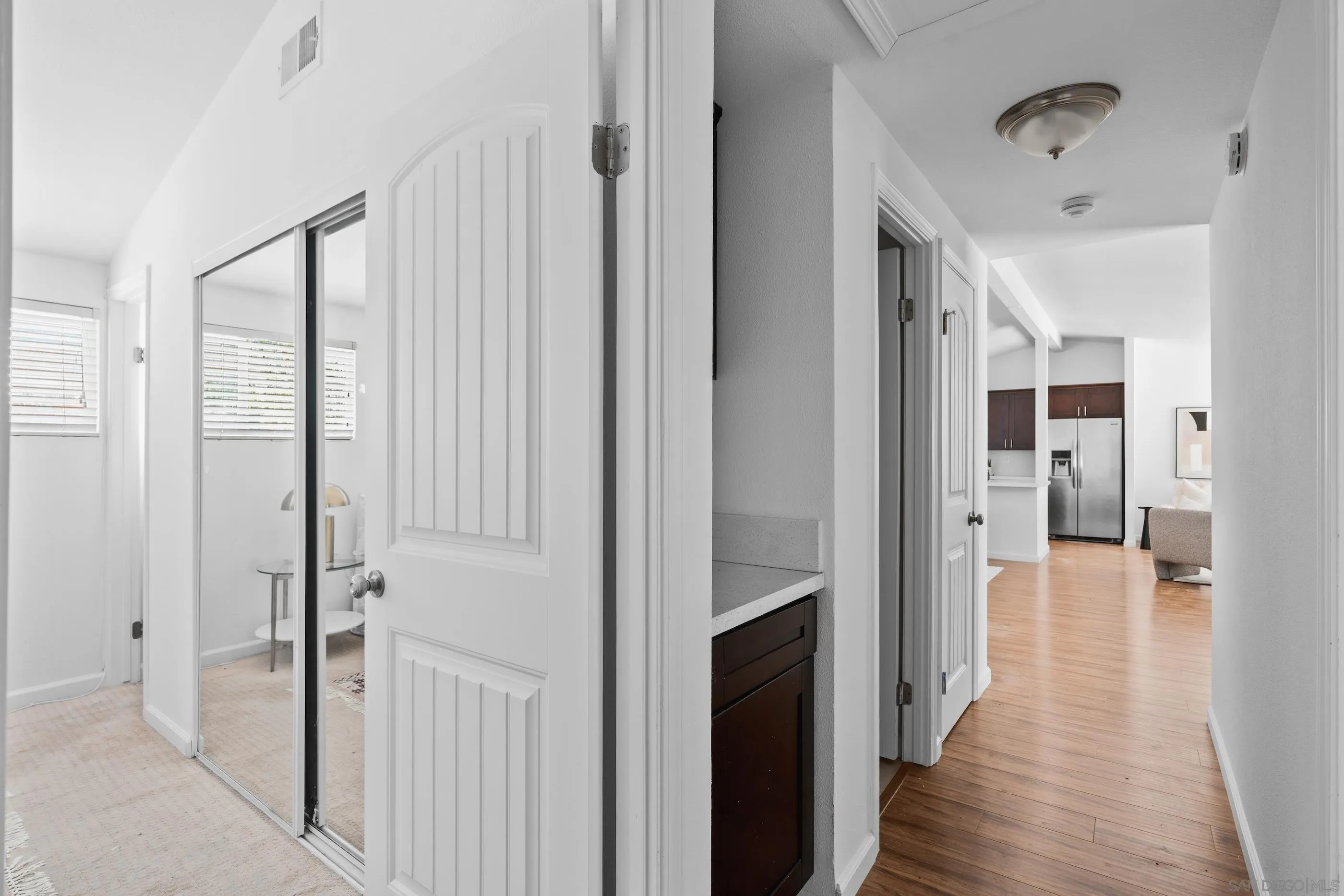 https://cdn.realtyfeed.com/cdn/127/260019900/019cdc48dcc1fdcd9802b08112f9cf93.webp