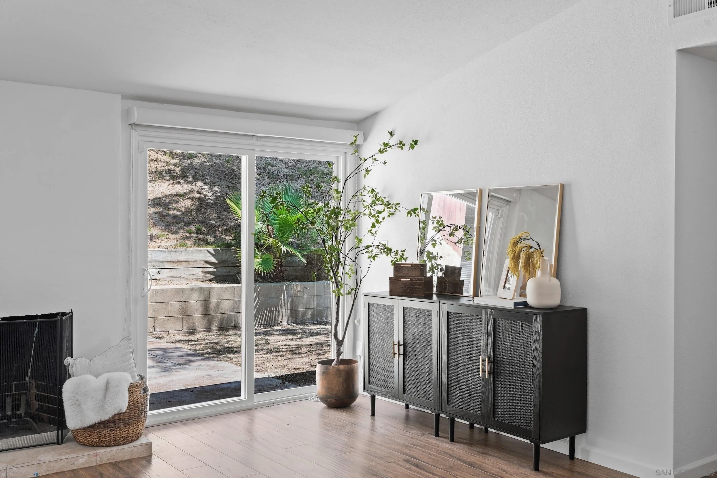 https://cdn.realtyfeed.com/cdn/127/260019900/9027f6916262ee0596e78b281f101632.webp