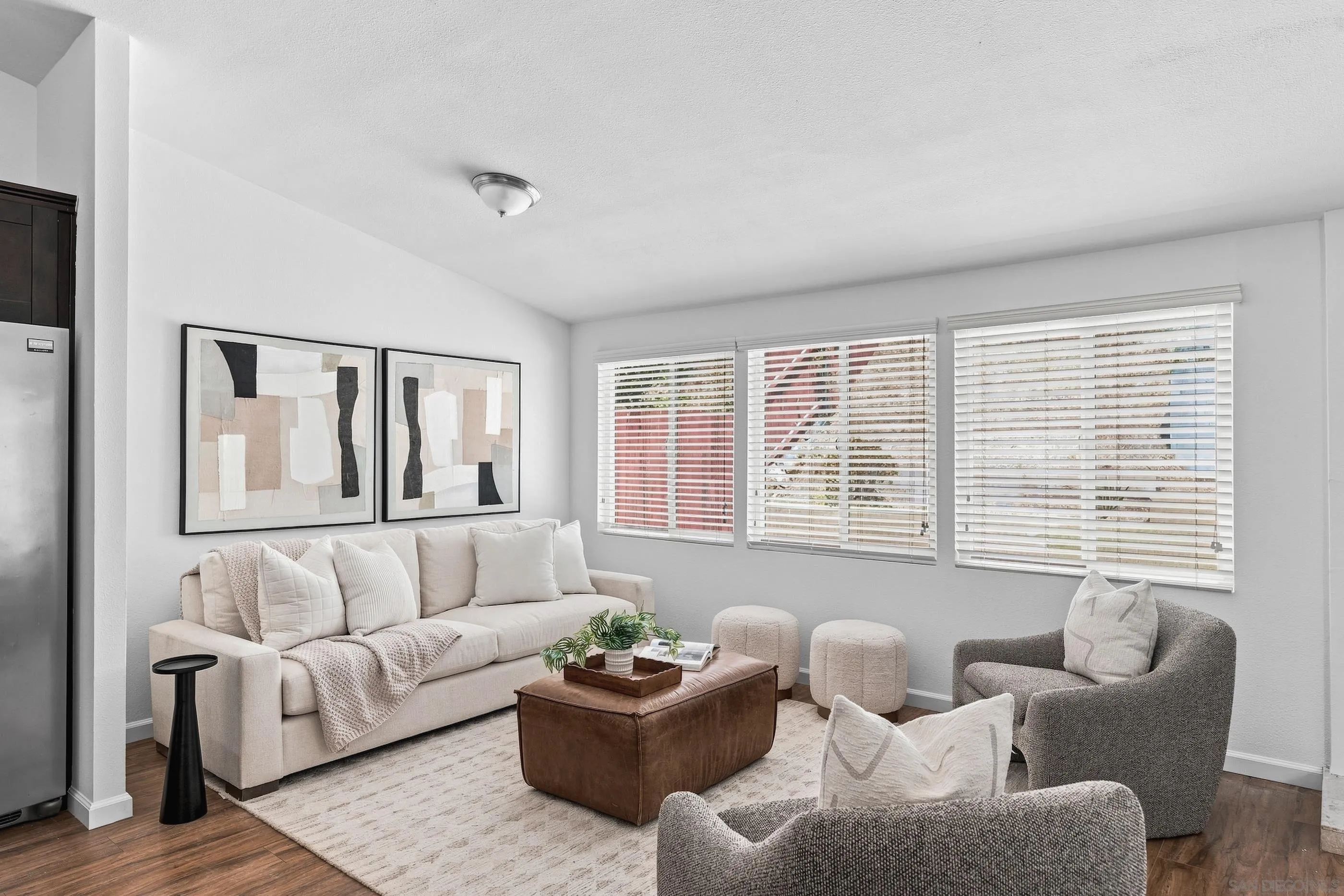 https://cdn.realtyfeed.com/cdn/127/260019900/f4b57115a4575ffccebac36b20681c52.webp