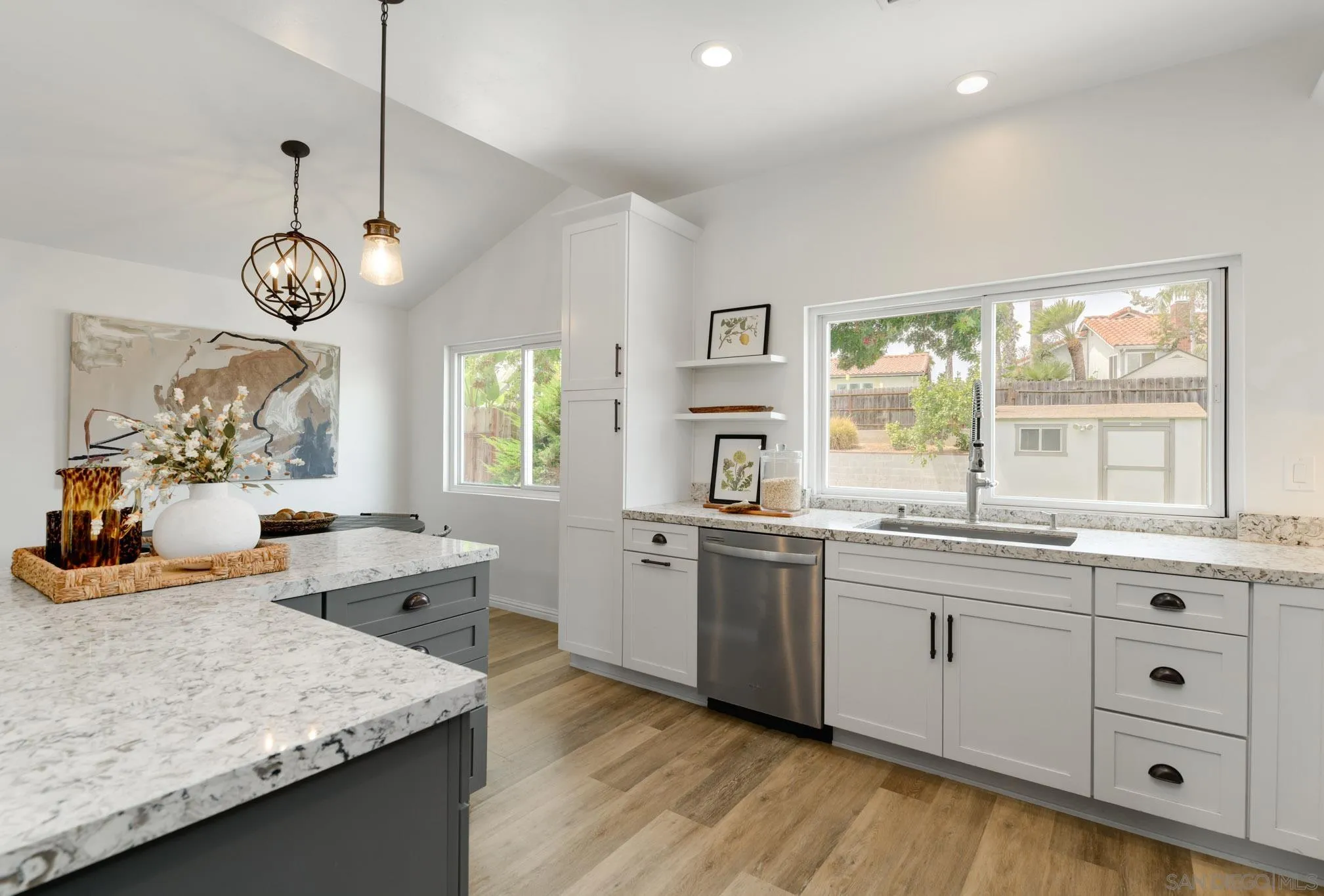 https://cdn.realtyfeed.com/cdn/127/260019903/33c36008e4f3f3049963e5f6612a9eca.webp