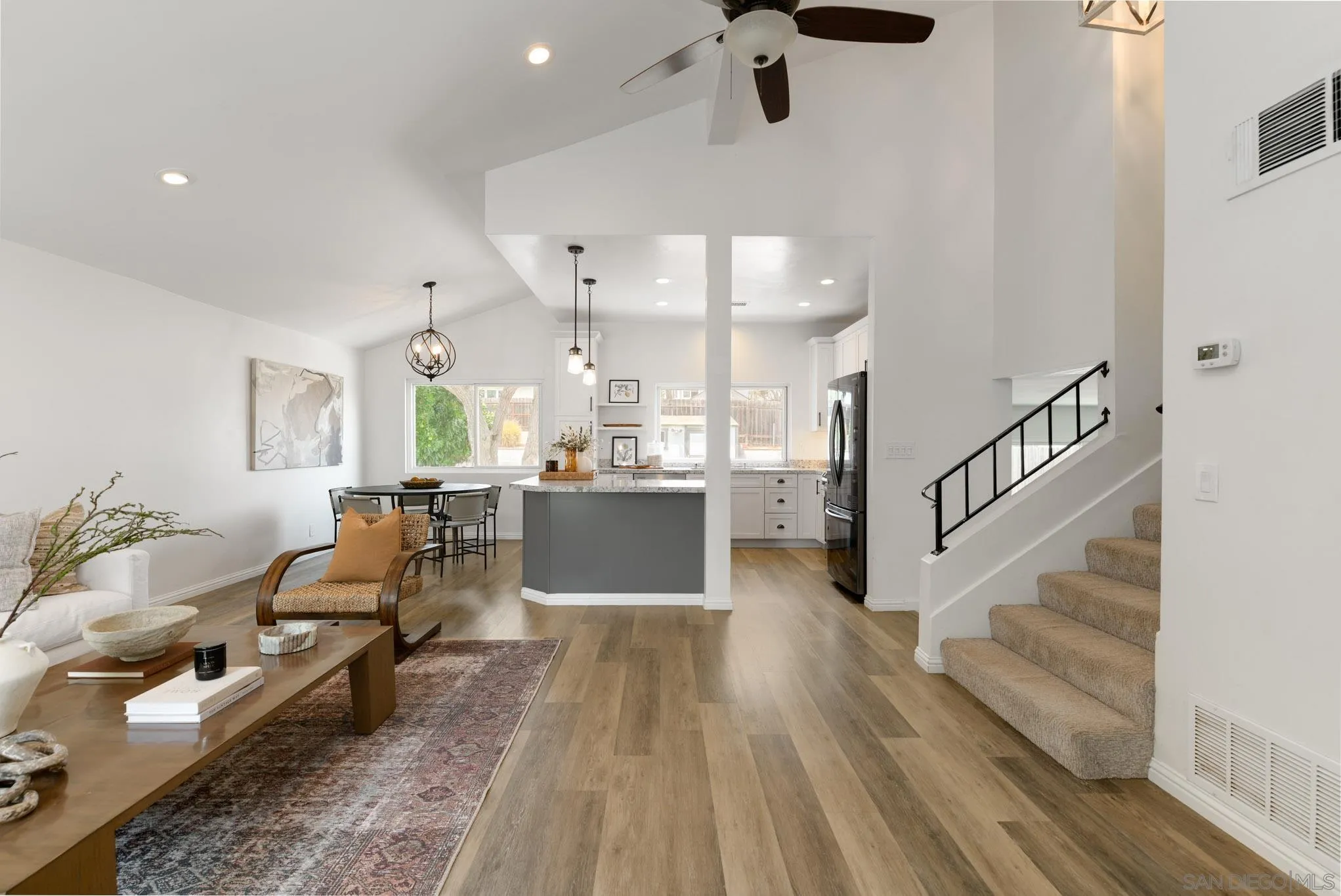 https://cdn.realtyfeed.com/cdn/127/260019903/5abbc8ece9a4bc7a03cb3a00427c29ff.webp
