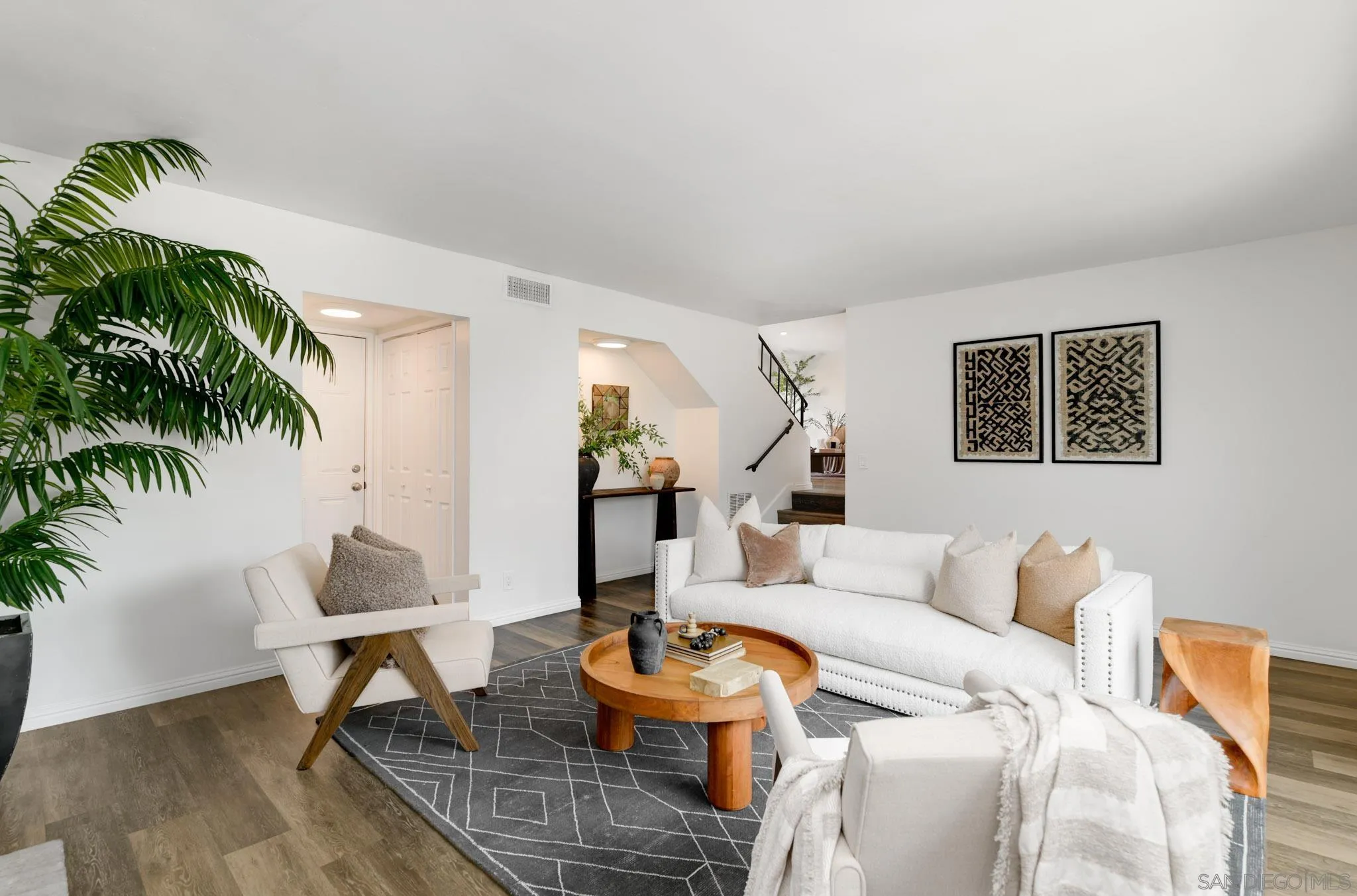 https://cdn.realtyfeed.com/cdn/127/260019903/858ba9905a402f4b28f04c411c6485a1.webp