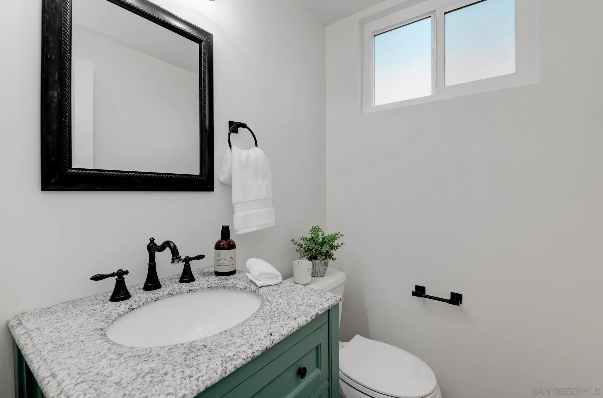 https://cdn.realtyfeed.com/cdn/127/260019903/e19d22ca593d246627c8f8f5c28c5d15.webp