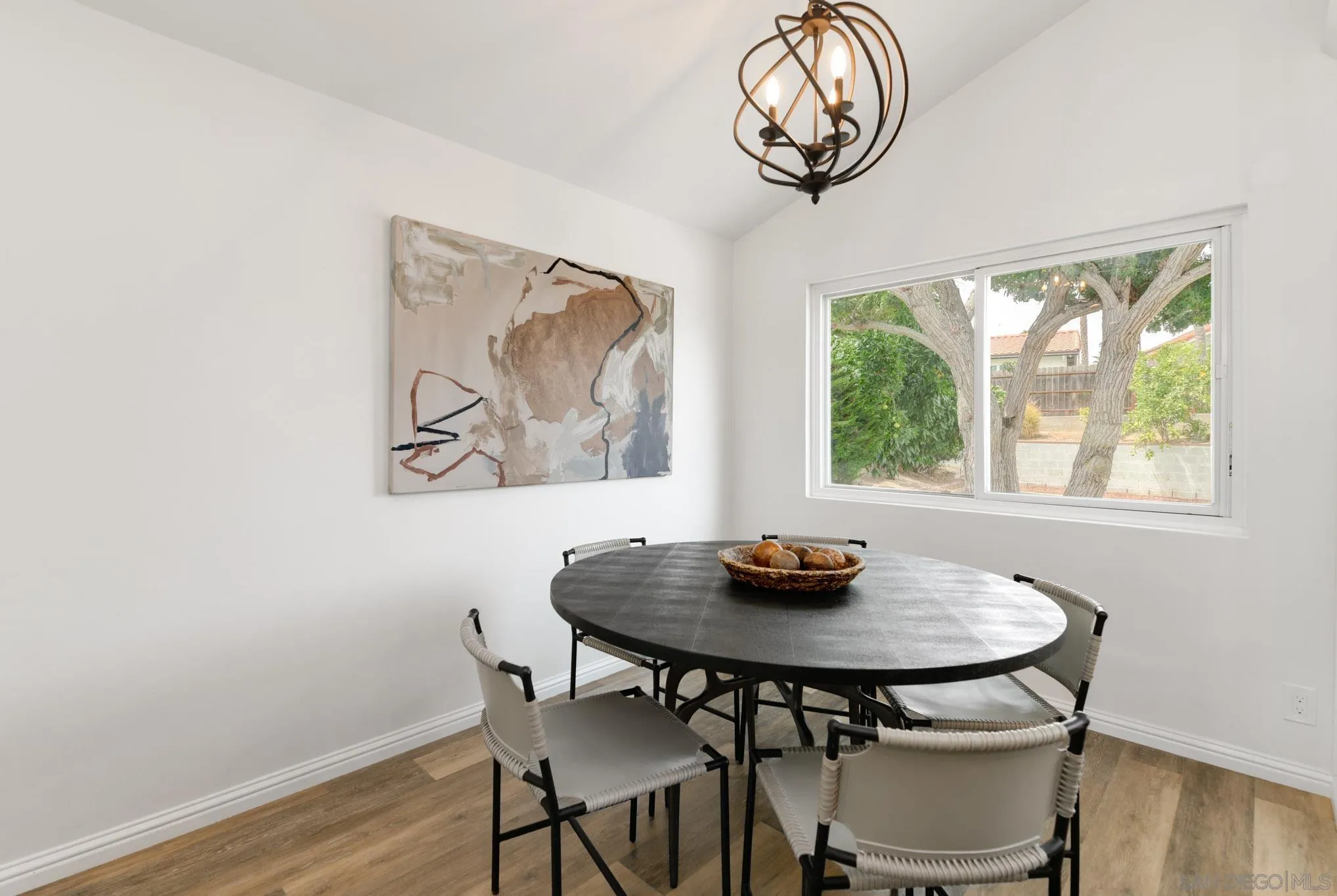 https://cdn.realtyfeed.com/cdn/127/260019903/e3f7e2f0dfa0cb11b434e18eb662231a.webp