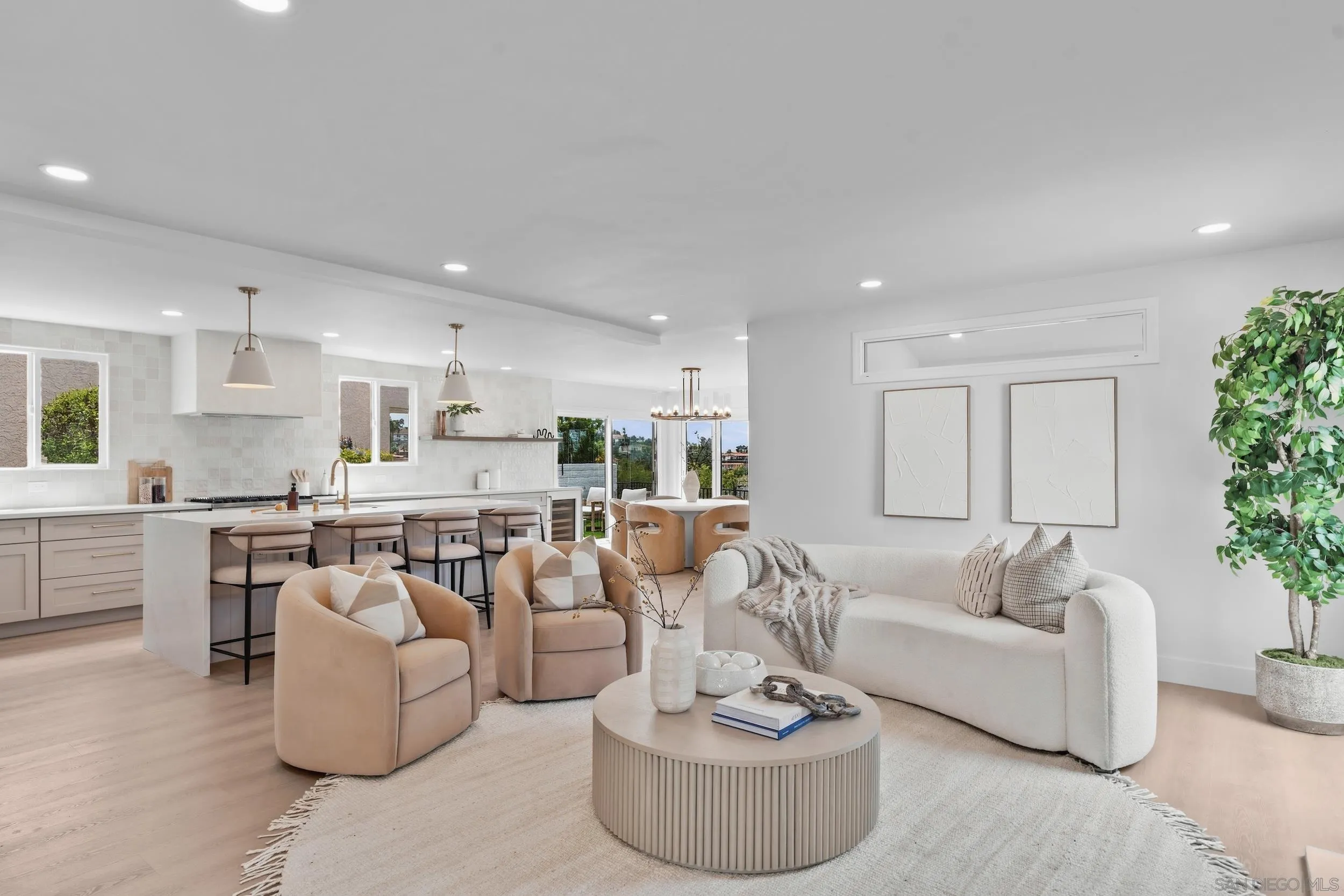https://cdn.realtyfeed.com/cdn/127/260019905/47006811c5bac49c55d7d6429f30409c.webp