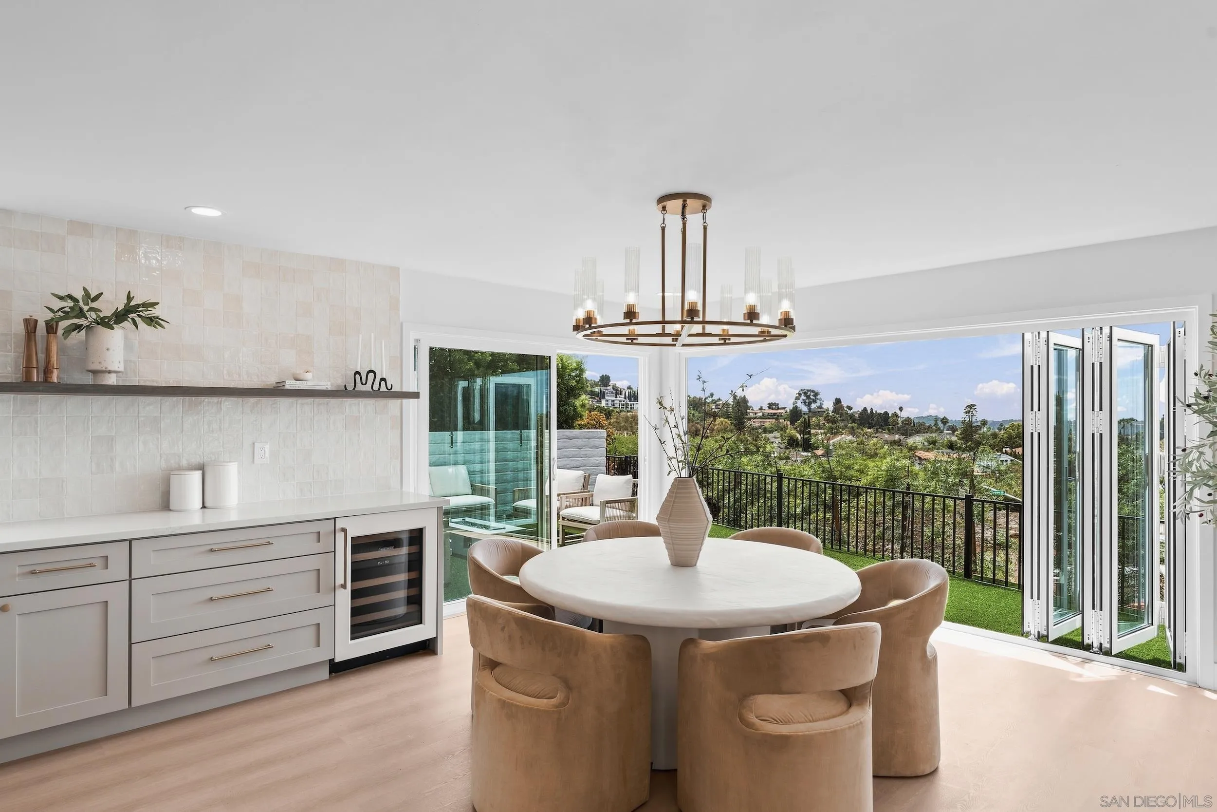 https://cdn.realtyfeed.com/cdn/127/260019905/7dbbe362f4420268d7632a81621d8e2e.webp