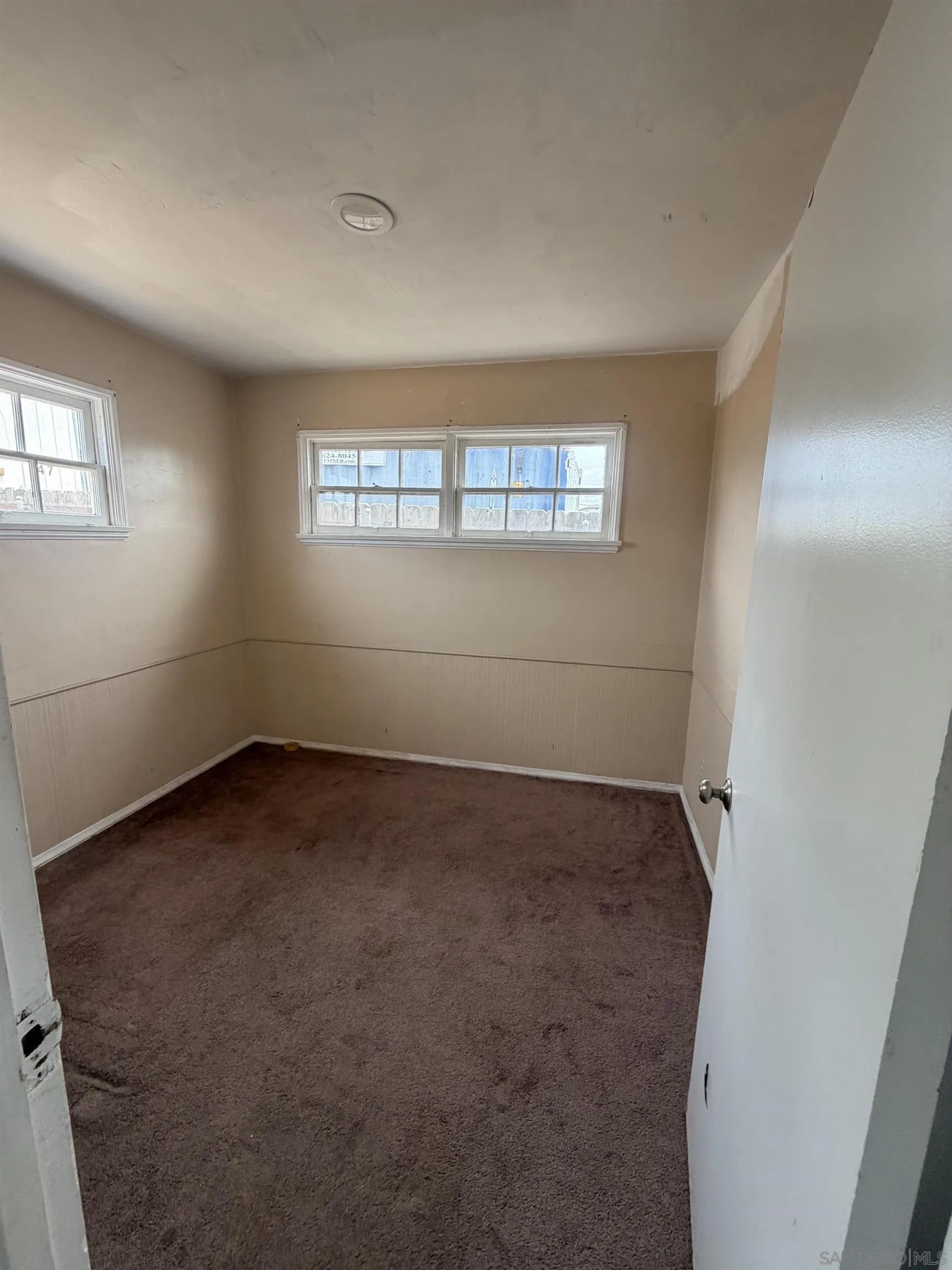 https://cdn.realtyfeed.com/cdn/127/260019906/c32845342e7a42fe3ec041225ebf76f3.webp