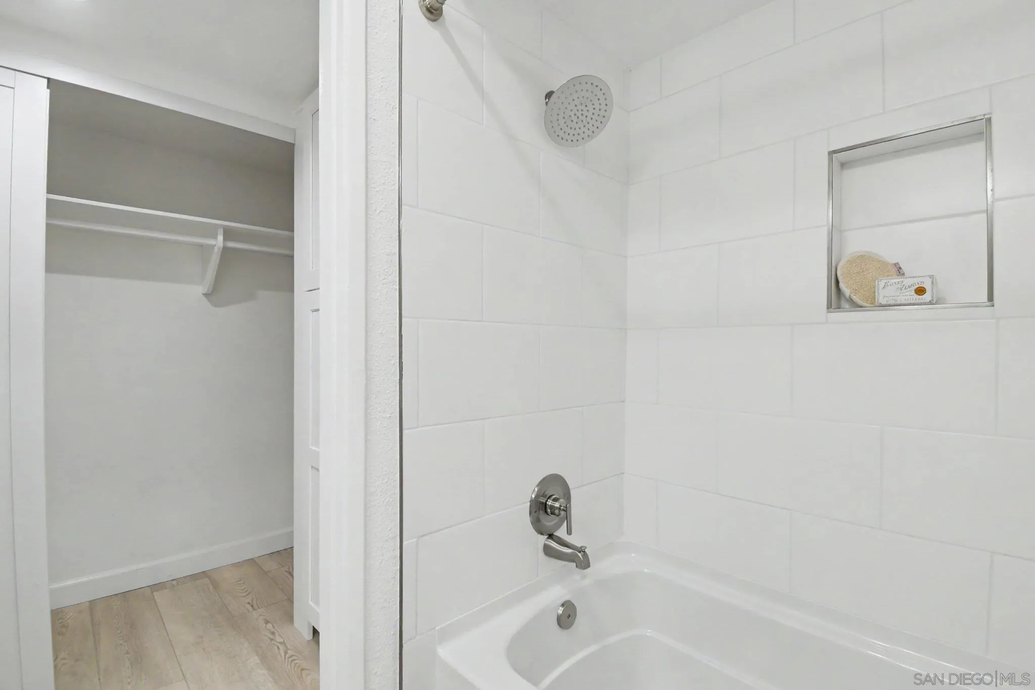 https://cdn.realtyfeed.com/cdn/127/260019911/19c181fad0de8f3b0ee4fe5a43e0166e.webp