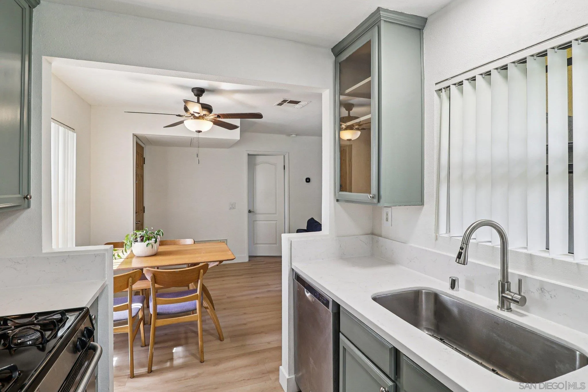 Photo #6: 260019912 Listing: Photo #6