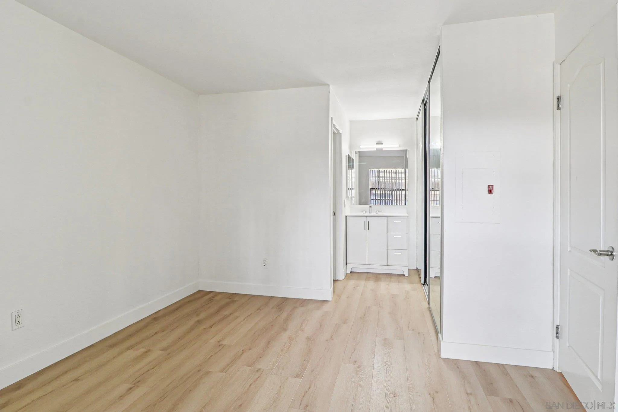 Photo #12: 260019912 Listing: Photo #12